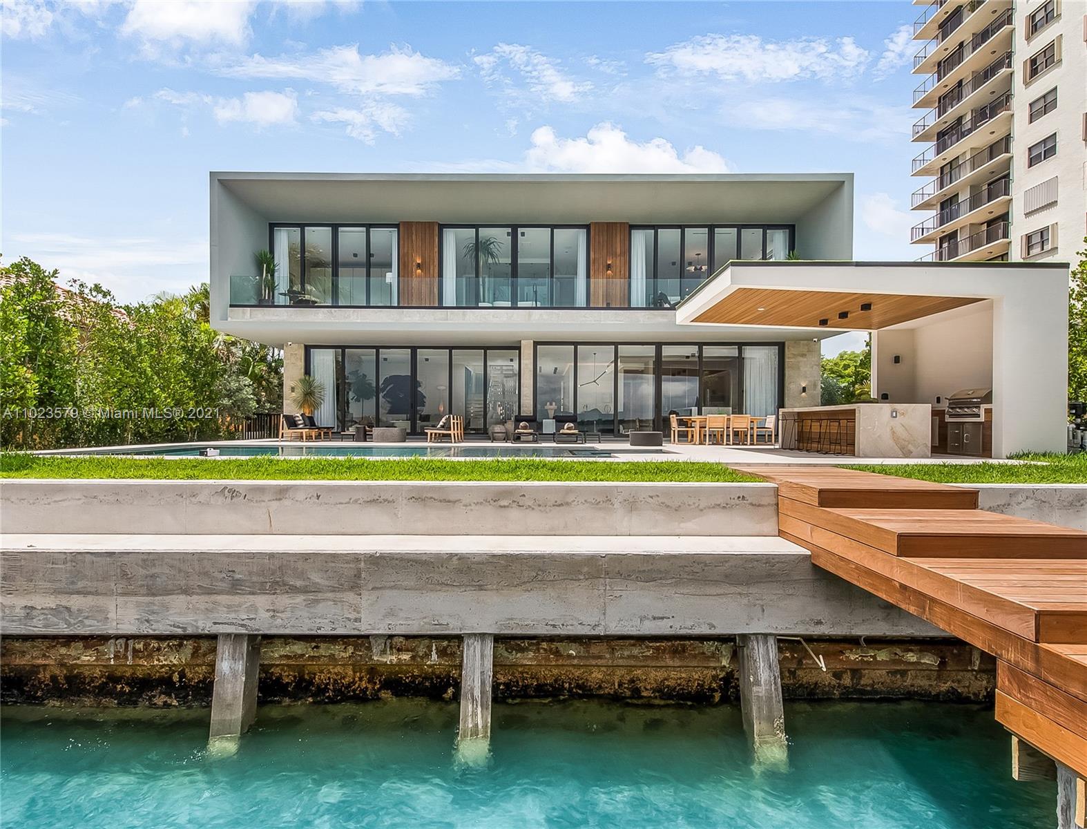 831 Venetian Dr, Miami Beach, Florida 33139, 7 Bedrooms Bedrooms, ,7 BathroomsBathrooms,Residential,Sold,BISCAYNE ISL,Venetian Dr,A11023579
