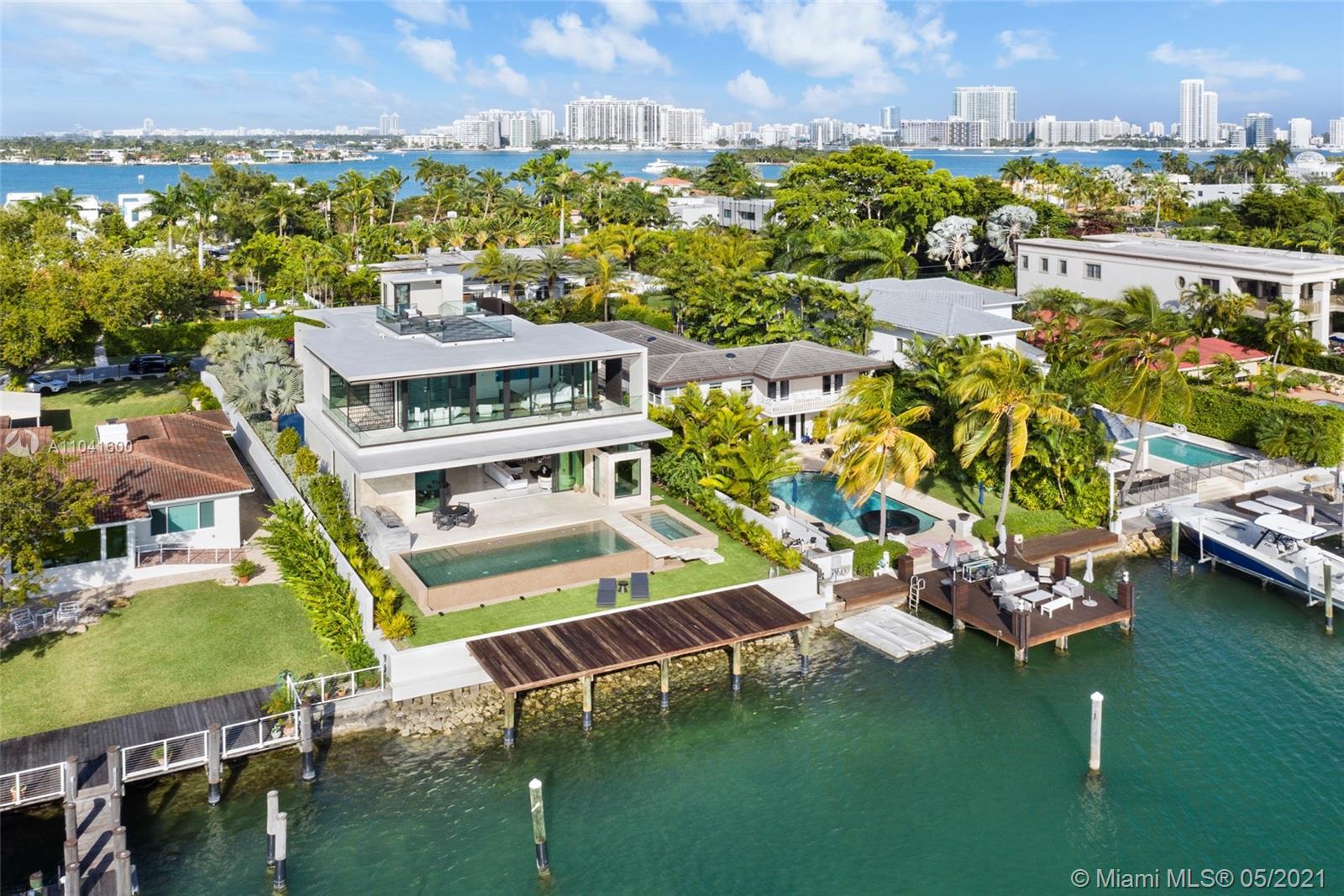 160 Hibiscus Dr, Miami Beach, Florida 33139, 5 Bedrooms Bedrooms, ,5 BathroomsBathrooms,Residential,Sold,HIBISCUS ISLAND,Hibiscus Dr,A11041600