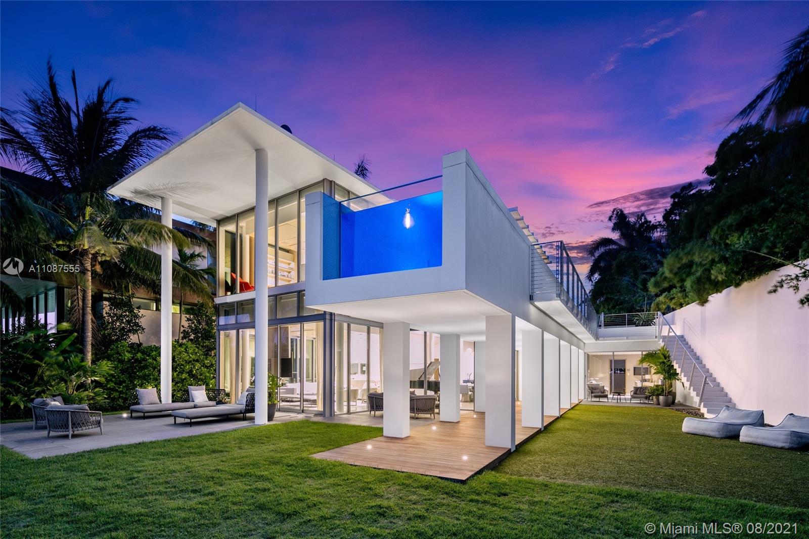 21 San Marino Dr, Miami Beach, Florida 33139, 4 Bedrooms Bedrooms, ,5 BathroomsBathrooms,Residential,Sold,SAN MARINO ISLAND,San Marino Dr,A11087555