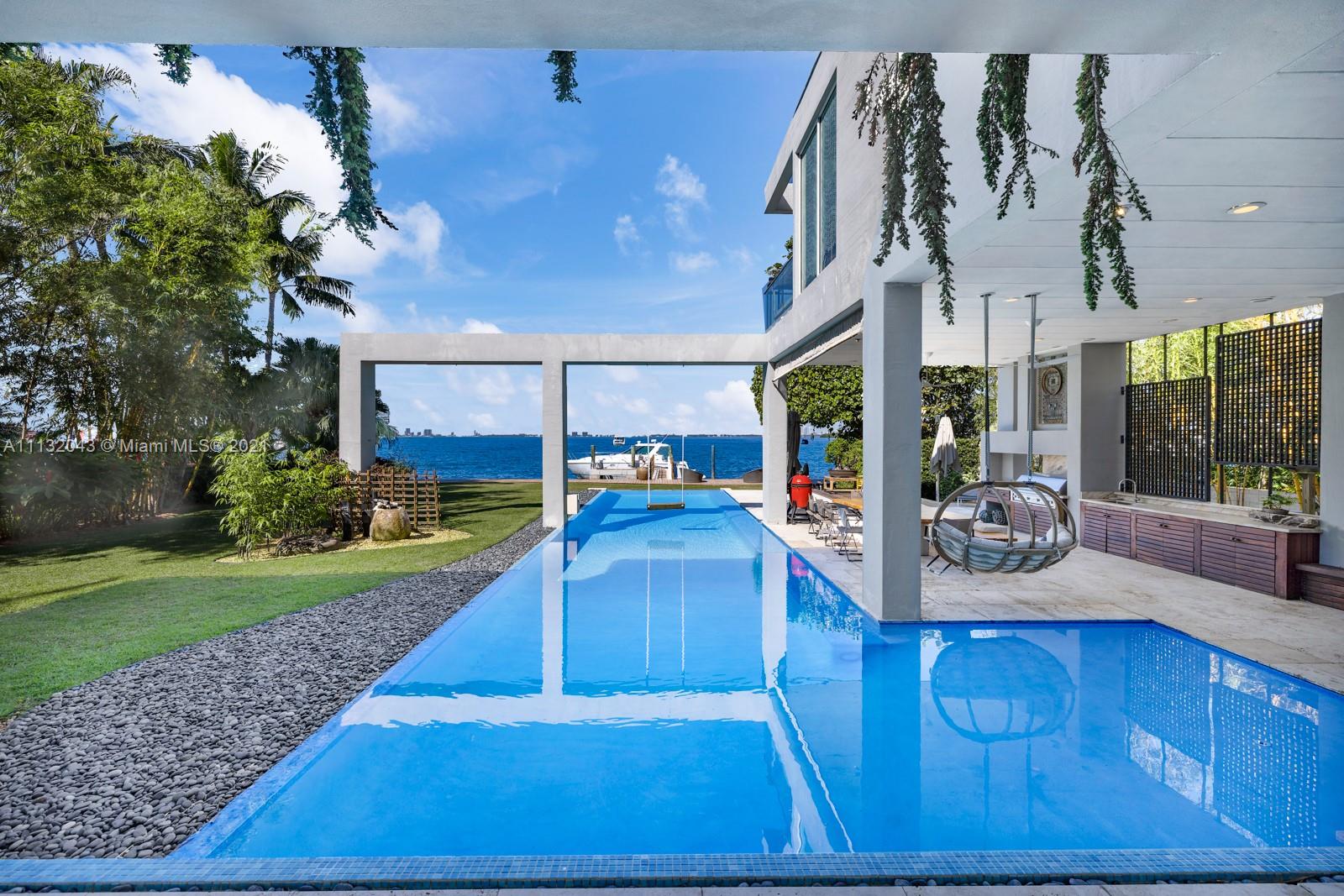 220 Harbor Dr, Key Biscayne, Florida 33149, 5 Bedrooms Bedrooms, ,7 BathroomsBathrooms,Residential,Sold,TROPICAL ISLE HOMES SUB 4,Harbor Dr,A11132043