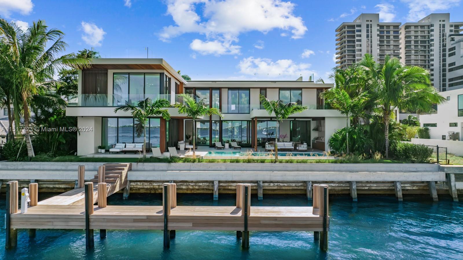 1061 Venetian Dr, Miami, Florida 33139, 7 Bedrooms Bedrooms, ,8 BathroomsBathrooms,Residential Lease,For Rent,BISCAYNE ISL,Venetian Dr,A11517723