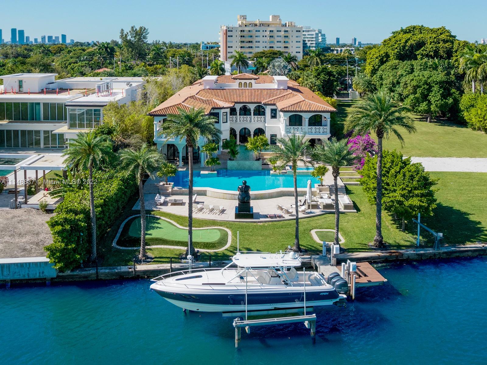 4701 Pine Tree Dr, Miami Beach, Florida 33140, 12 Bedrooms Bedrooms, ,14 BathroomsBathrooms,Residential,Sold,INDIAN BEACH CORP AMD PL,Pine Tree Dr,A11148837