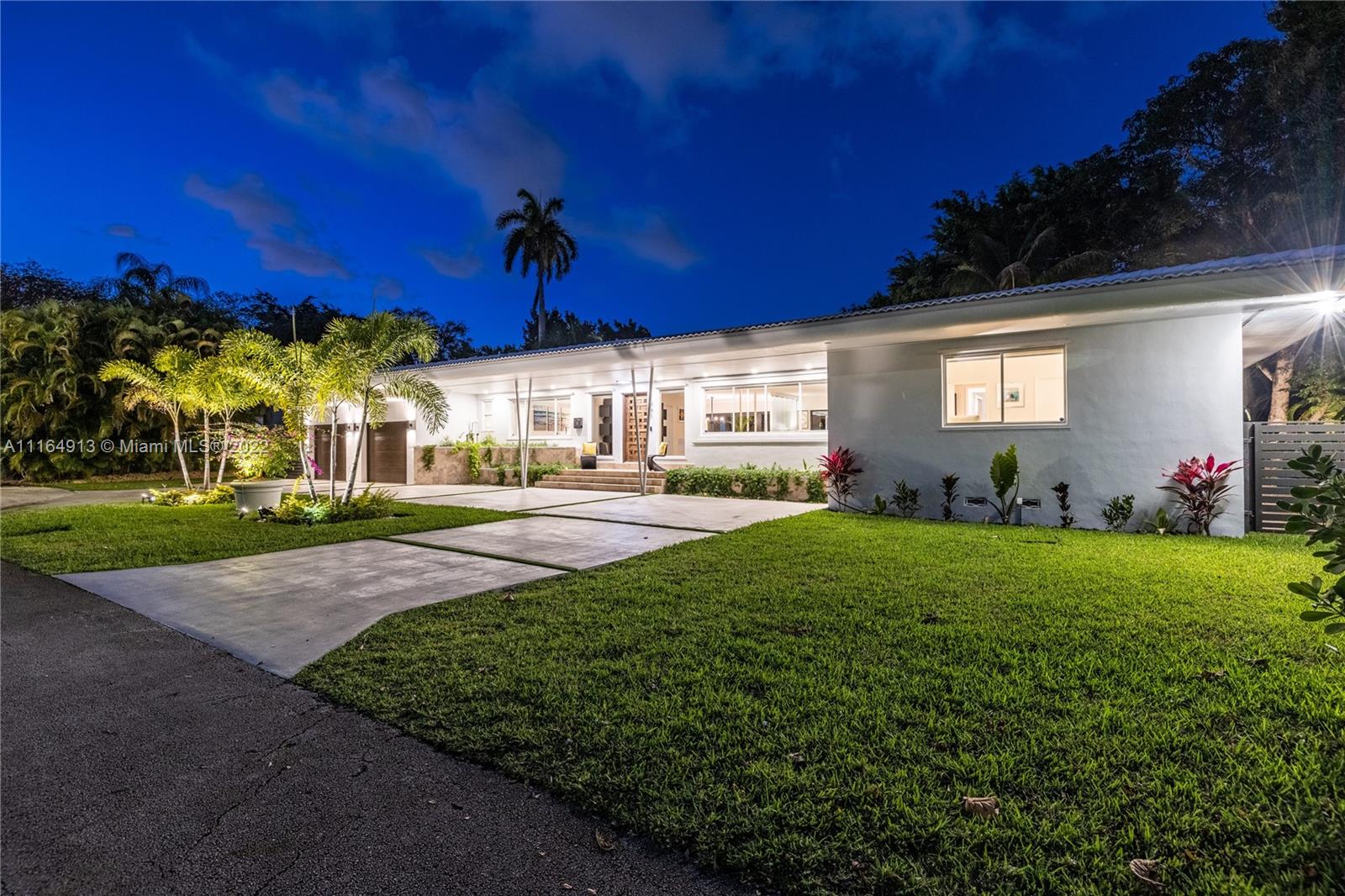 991 93rd St, Miami Shores, Florida 33138, 3 Bedrooms Bedrooms, ,3 BathroomsBathrooms,Residential,Sold,MAGEE & HAWKINS SUB,93rd St,A11164913