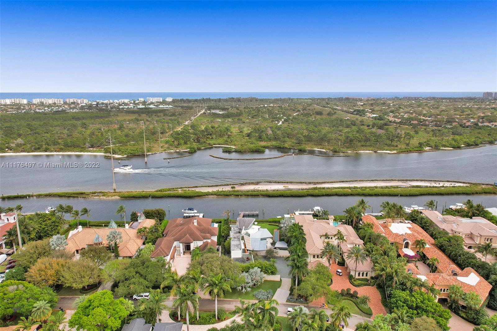 186 Spyglass Ln, Jupiter, Florida 33477, 6 Bedrooms Bedrooms, ,5 BathroomsBathrooms,Residential,Sold,ADMIRALS COVE PAR C,Spyglass Ln,A11176497
