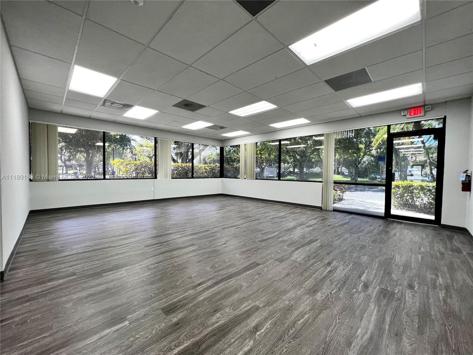 5420 33rd Ave, Fort Lauderdale, Florida 33309, ,Commercial Sale,Sold,33rd Ave,A11180188