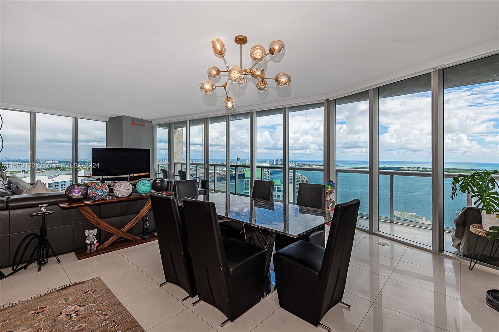 465 Brickell Ave, Miami, Florida 33131, 3 Bedrooms Bedrooms, ,2 BathroomsBathrooms,Residential Lease,For Rent,ICONBRICKELL CONDO NO 1,Brickell Ave,A11523133