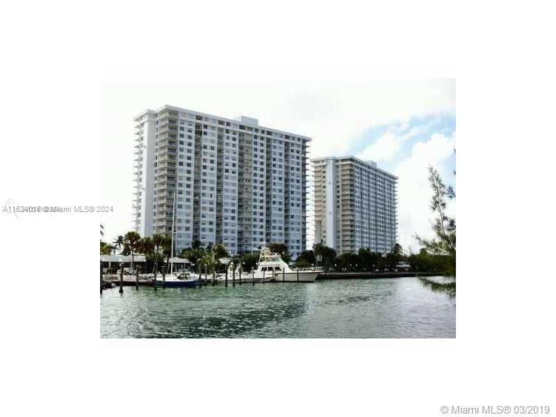 300 Bayview Dr, Sunny Isles Beach, Florida 33160, 3 Bedrooms Bedrooms, ,2 BathroomsBathrooms,Residential Lease,For Rent,ARLEN HOUSE CONDO,Bayview Dr,A11524018