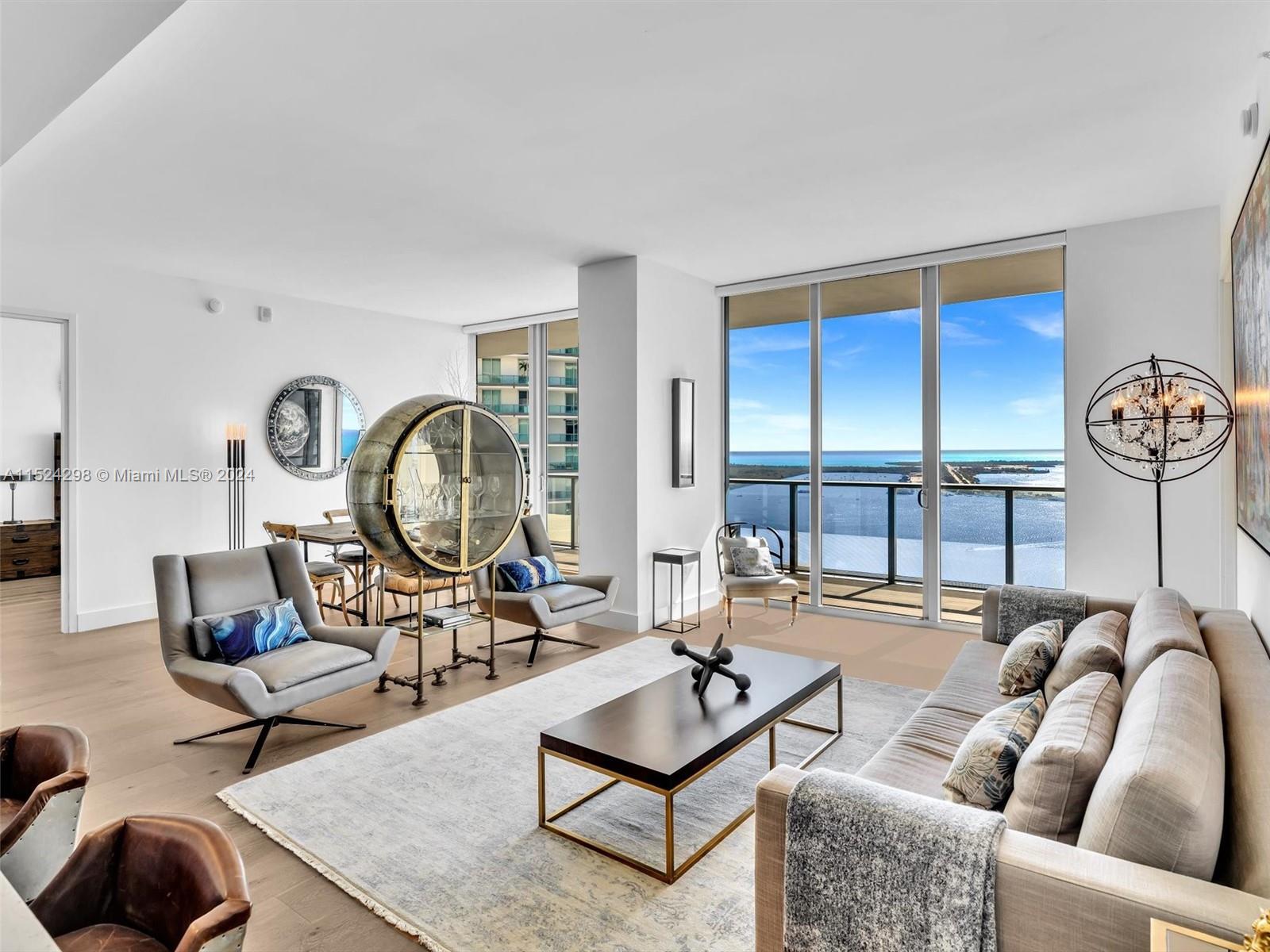 1300 Brickell Bay Dr, Miami, Florida 33131, 2 Bedrooms Bedrooms, ,3 BathroomsBathrooms,Residential Lease,For Rent,BRICKELLHOUSE CONDO,Brickell Bay Dr,A11524298