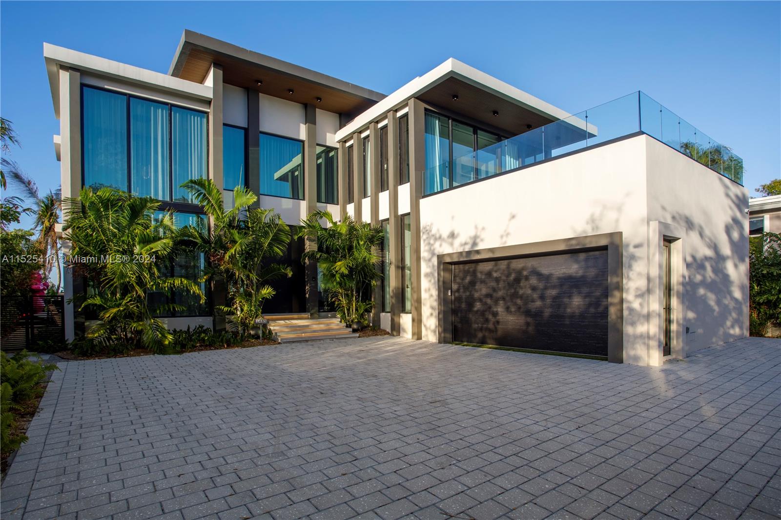 1485 Cleveland Rd, Miami Beach, Florida 33141, 6 Bedrooms Bedrooms, ,6 BathroomsBathrooms,Residential,Sold,BISCAYNE POINT,Cleveland Rd,A11525410