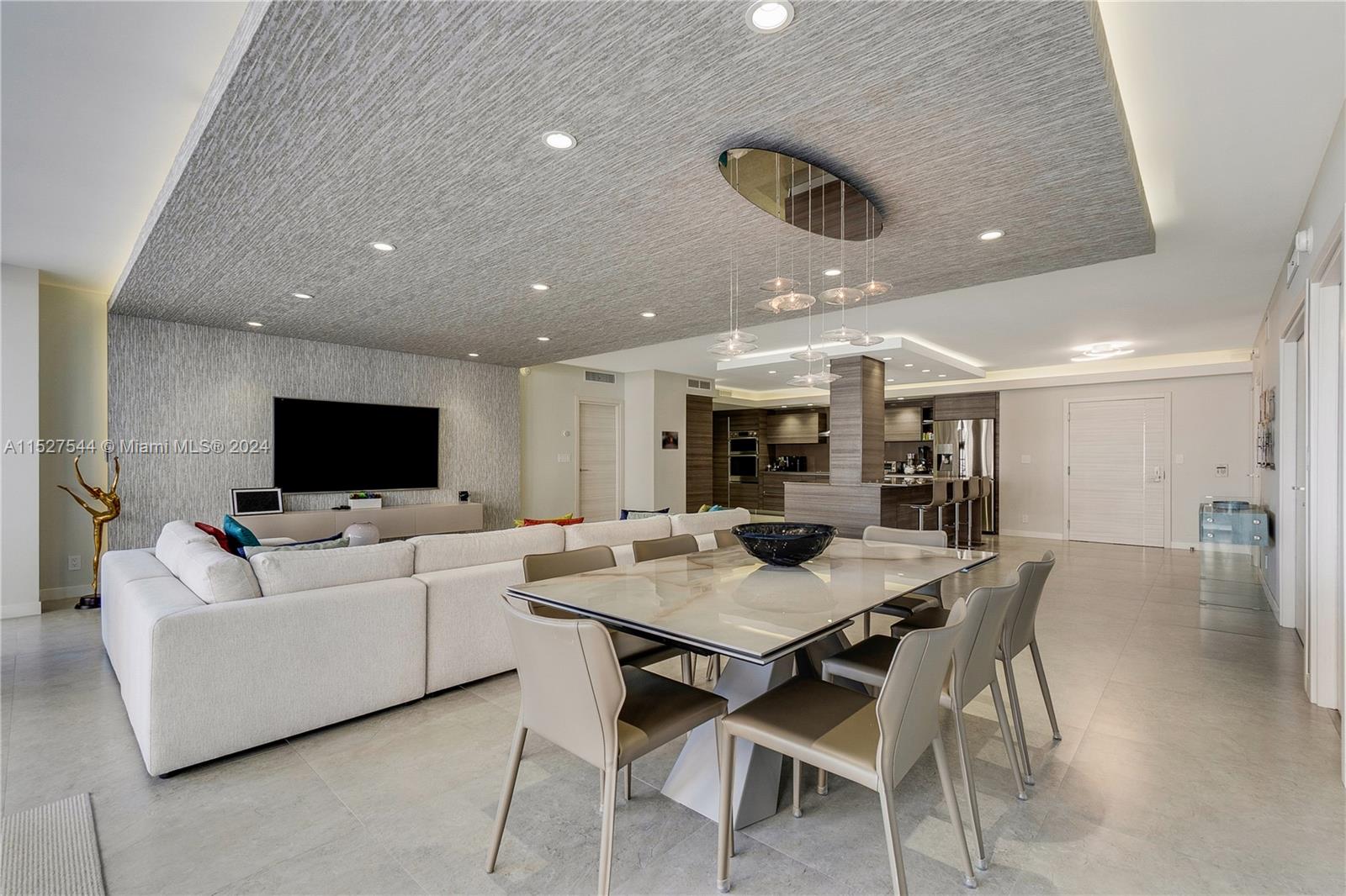 10155 Collins Ave, Bal Harbour, Florida 33154, 2 Bedrooms Bedrooms, ,3 BathroomsBathrooms,Residential Lease,For Rent,BAL HARBOUR 101 CONDO,Collins Ave,A11527544