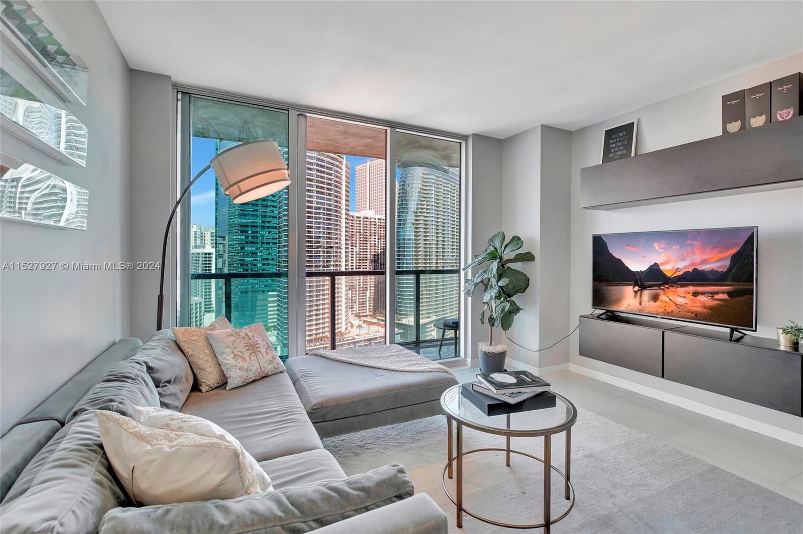 500 Brickell Ave, Miami, Florida 33131, 2 Bedrooms Bedrooms, ,2 BathroomsBathrooms,Residential,For Sale,500 Brickell,Brickell Ave,A11527927