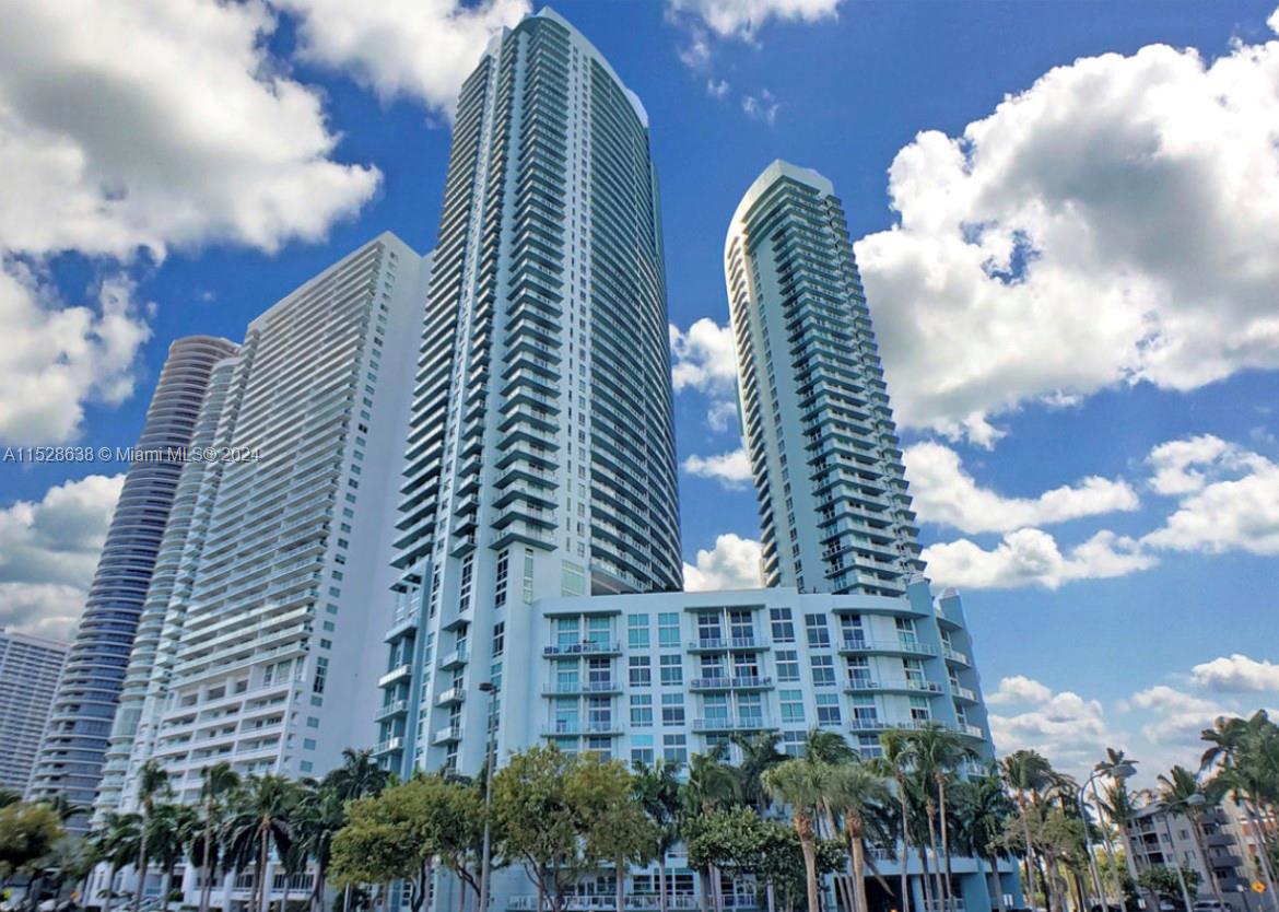 1900 Bayshore Dr, Miami, Florida 33132, 3 Bedrooms Bedrooms, ,3 BathroomsBathrooms,Residential,Sold,Quantun on the Bay,Bayshore Dr,A11528638
