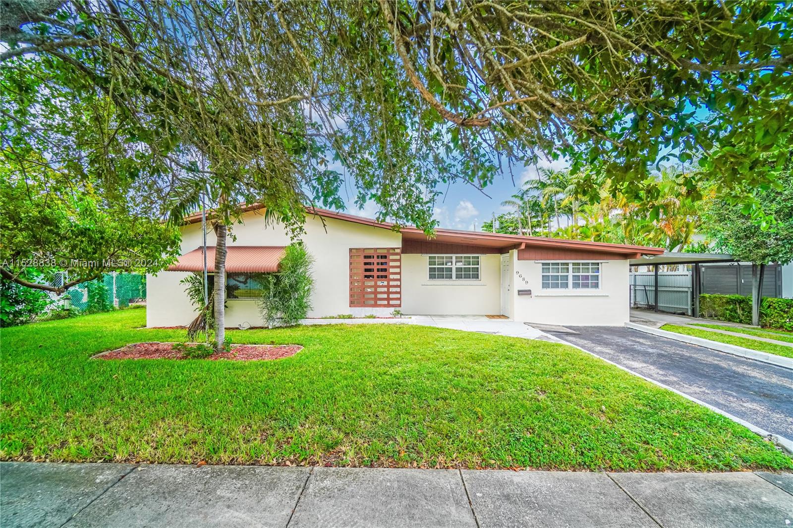 9689 35th St, Miami, Florida 33165, 3 Bedrooms Bedrooms, ,2 BathroomsBathrooms,Residential,Sold,NADEL SUB,35th St,A11528838