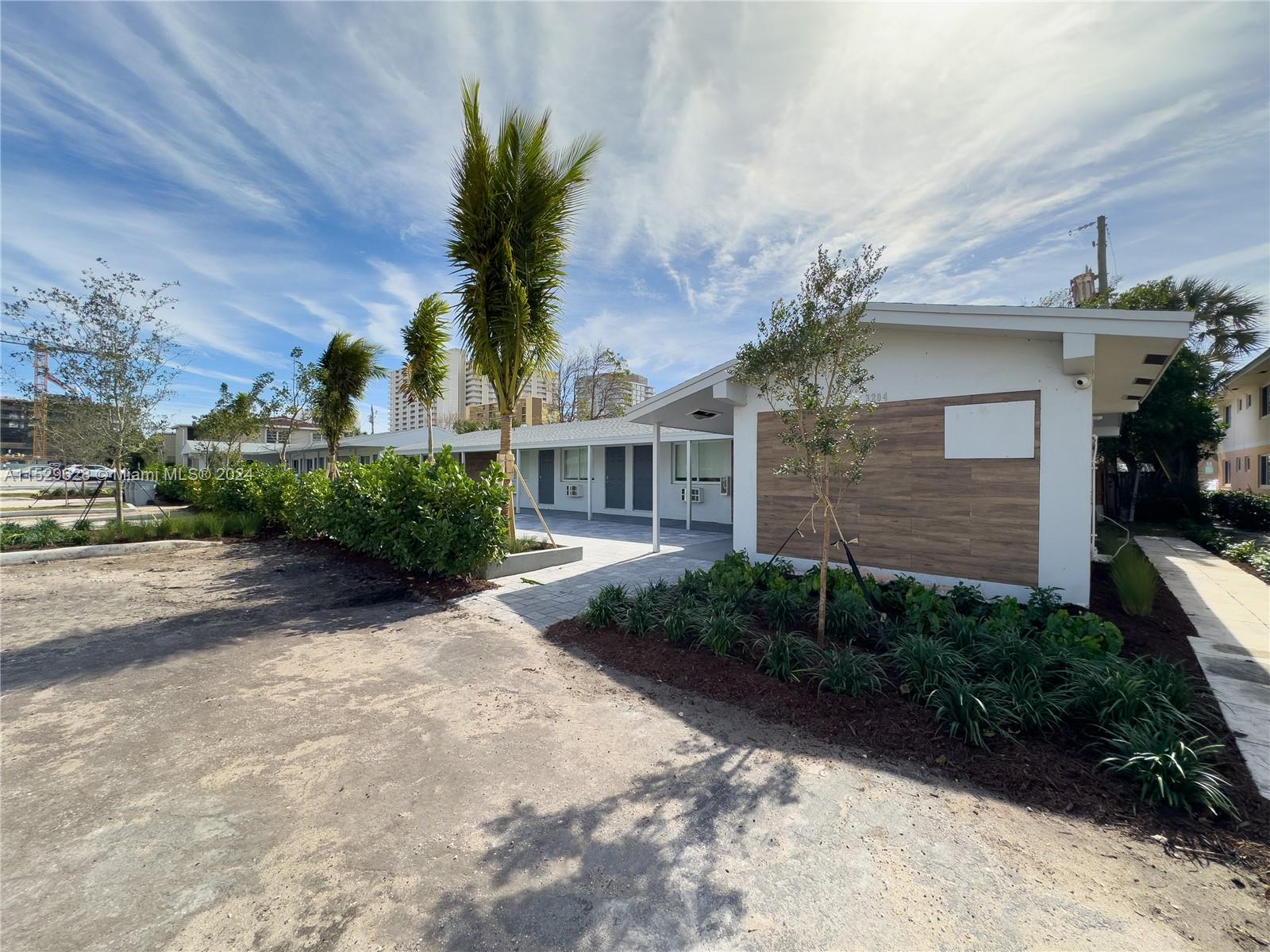 3204-3208 9th St, Pompano Beach, Florida 33062, ,Commercial Sale,For Sale,AIRBNB BEACH,9th St,A11529628