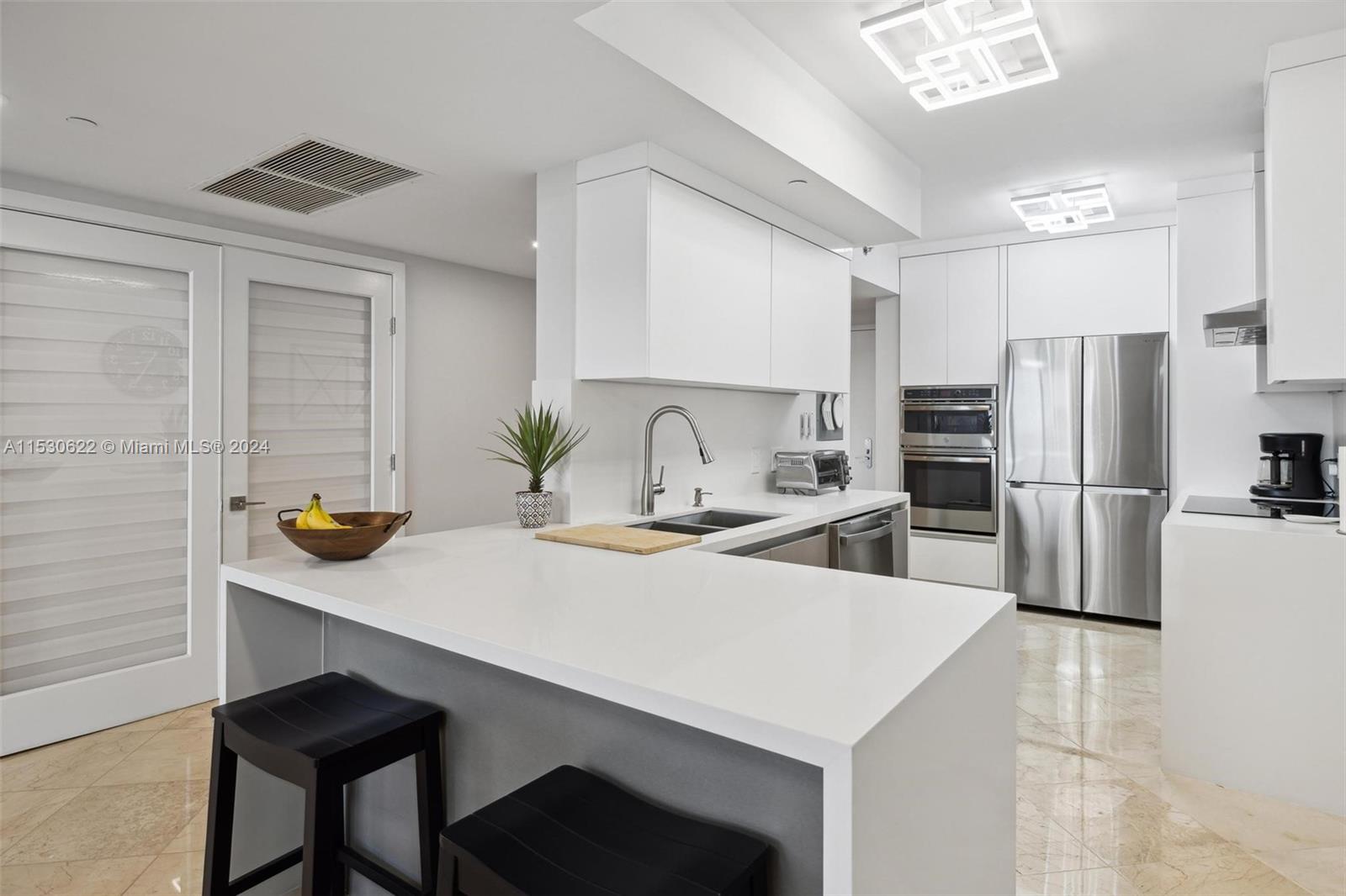 1850 Ocean Dr, Hallandale Beach, Florida 33009, 3 Bedrooms Bedrooms, ,3 BathroomsBathrooms,Residential Lease,For Rent,BEACH CLUB CONDO,Ocean Dr,A11530622