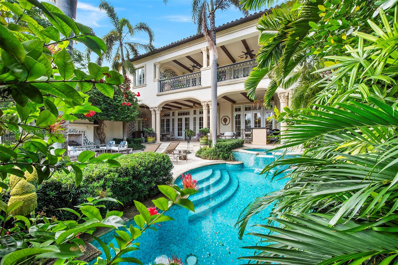 6915 Valencia Dr, Fisher Island, Florida 33109, 6 Bedrooms Bedrooms, ,9 BathroomsBathrooms,Residential,For Sale,LINDISFARNE ON FISHER ISL,Valencia Dr,A11530480