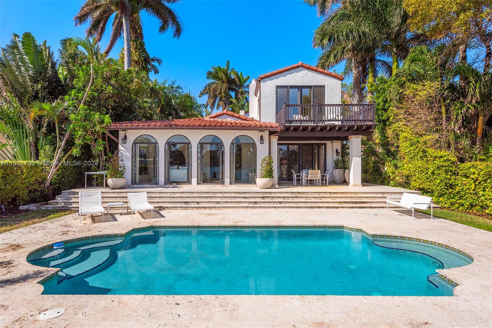 527 Dilido Dr, Miami Beach, Florida 33139, 4 Bedrooms Bedrooms, ,4 BathroomsBathrooms,Residential,For Sale,DI LIDO ISLAND,Dilido Dr,A11531735