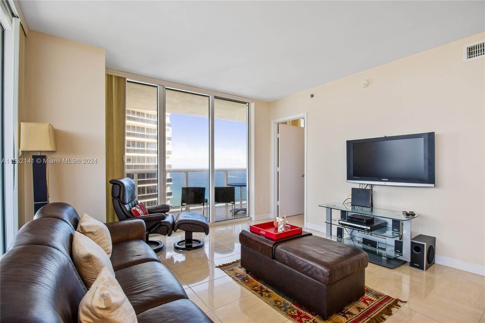 1830 Ocean Dr, Hallandale Beach, Florida 33009, 2 Bedrooms Bedrooms, ,2 BathroomsBathrooms,Residential Lease,For Rent,Beach Club Two,Ocean Dr,A11532141
