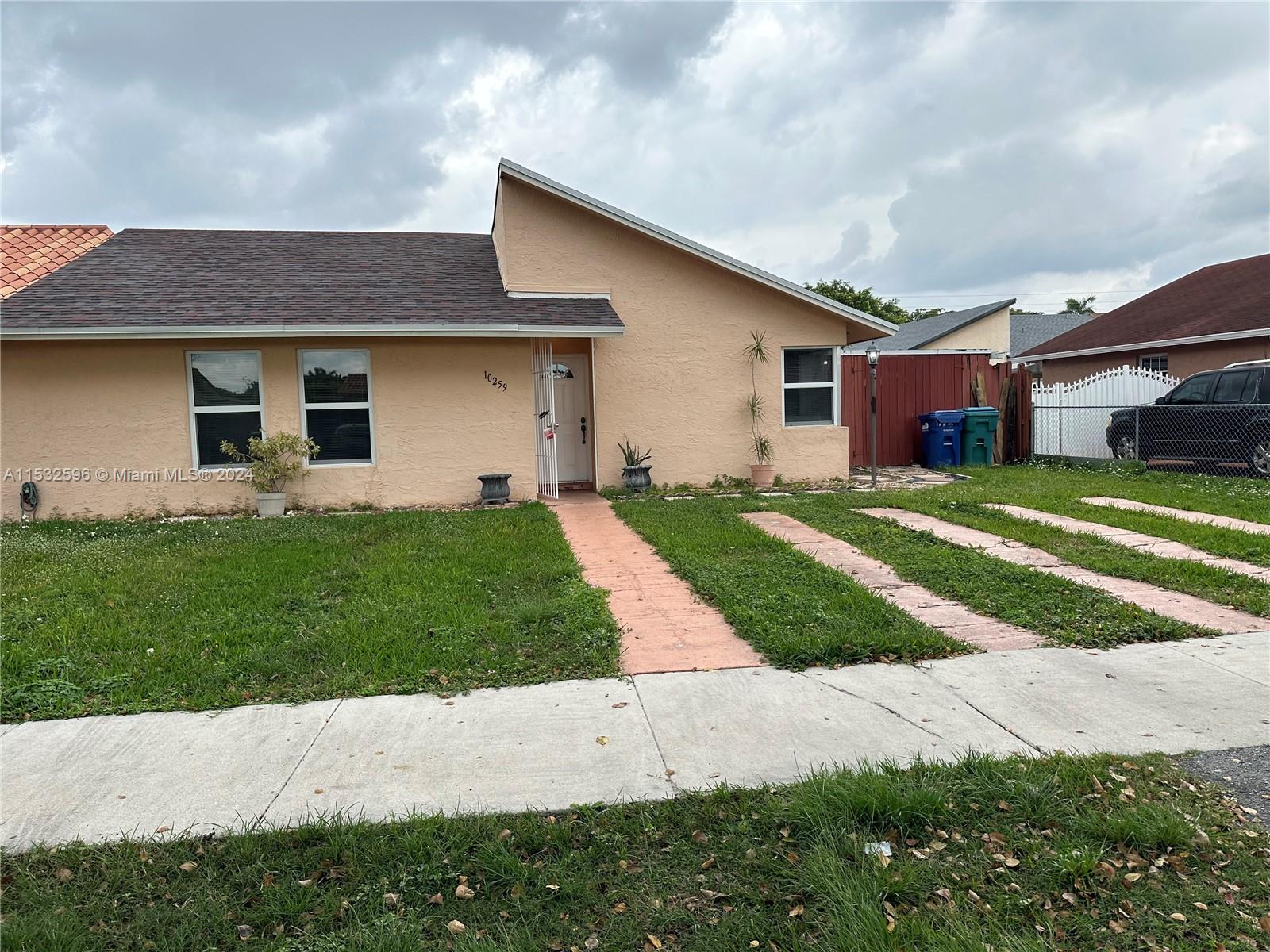 10259 1st St, Sweetwater, Florida 33174, 3 Bedrooms Bedrooms, ,2 BathroomsBathrooms,Residential,Sold,SWEETWATER VILLAS,1st St,A11532596