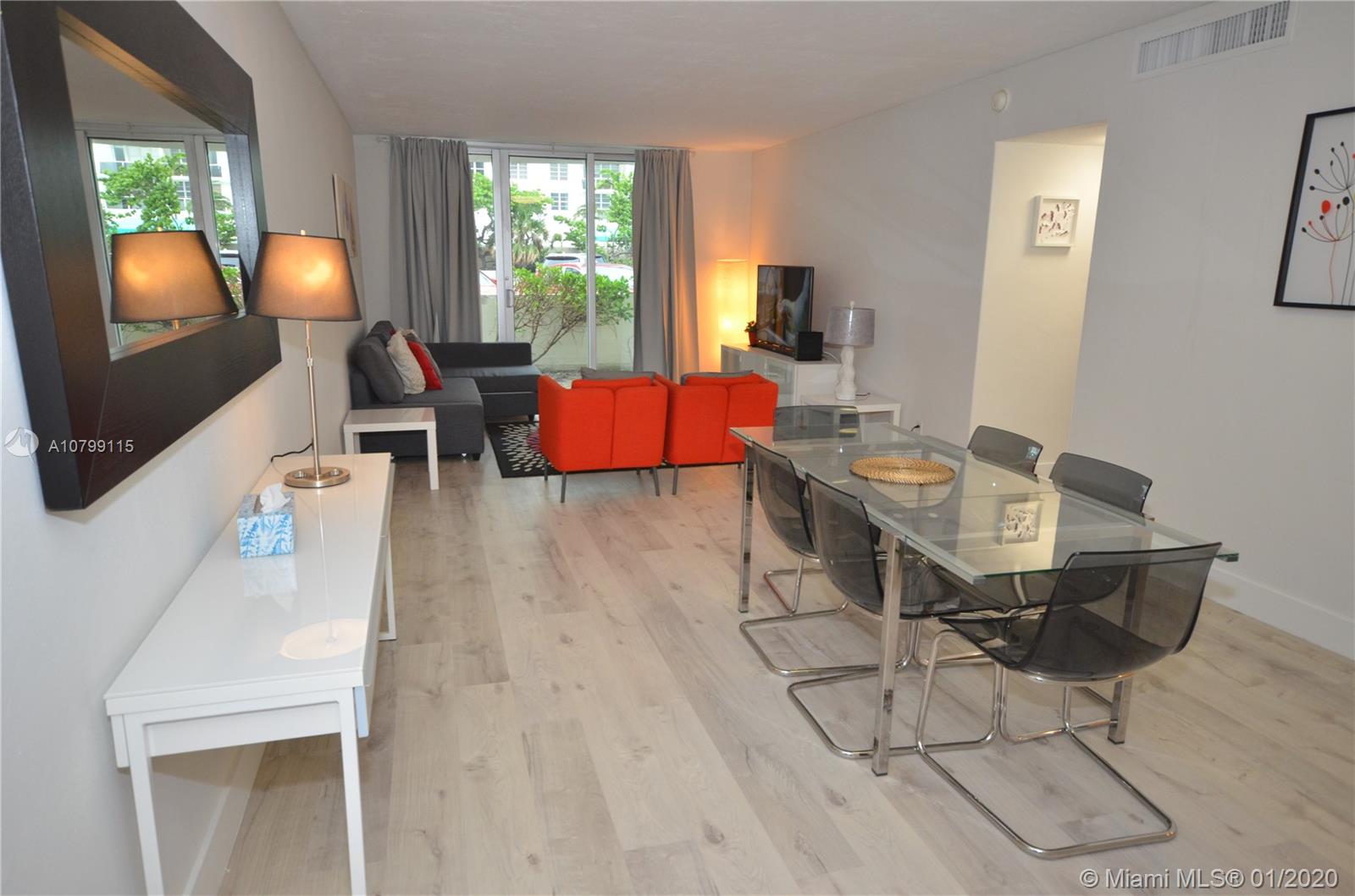 3801 Ocean Dr, Hollywood, Florida 33019, 1 Bedroom Bedrooms, ,1 BathroomBathrooms,Residential,Sold,TIDES ON HOLLYWOOD BEACH,Ocean Dr,A10799115