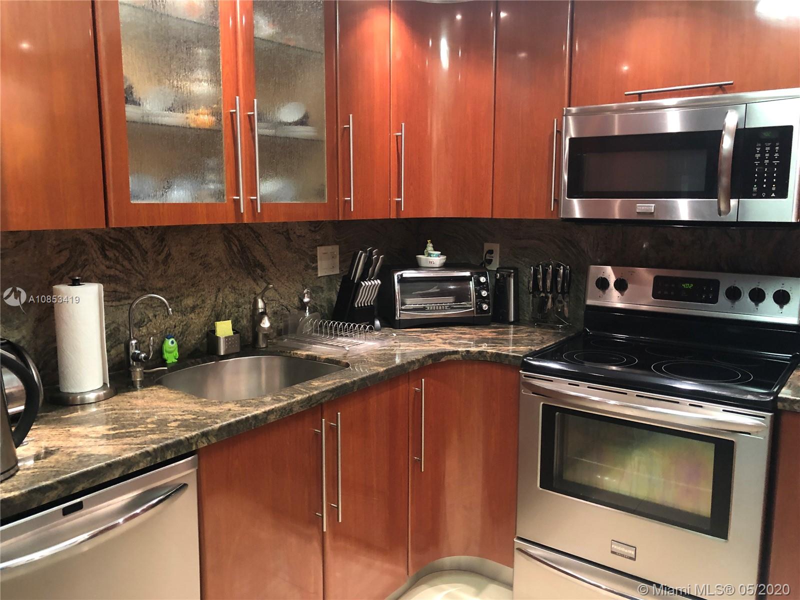 210 174th St, Sunny Isles Beach, Florida 33160, 2 Bedrooms Bedrooms, ,2 BathroomsBathrooms,Residential,Sold,Winston Towers,174th St,A10853419