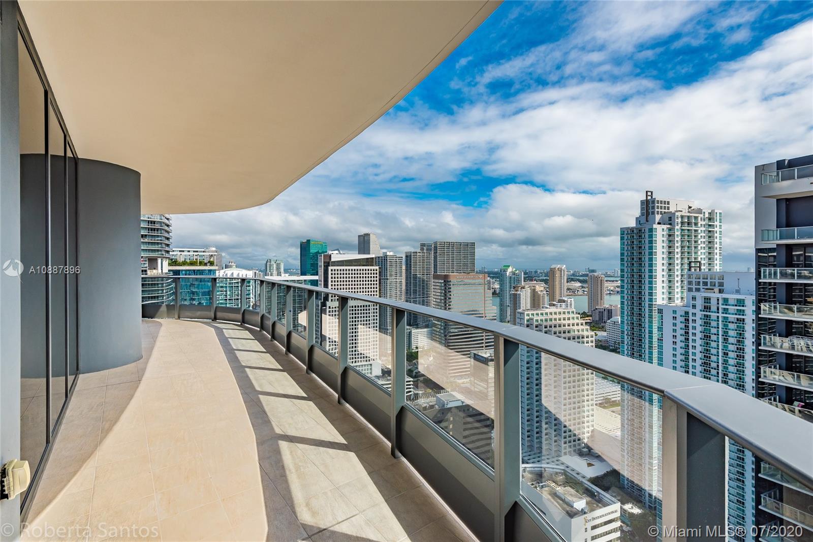 1000 Brickell Plaza, Miami, Florida 33131, 2 Bedrooms Bedrooms, ,2 BathroomsBathrooms,Residential,Sold,Brickell Flatiron,Brickell Plaza,A10887896