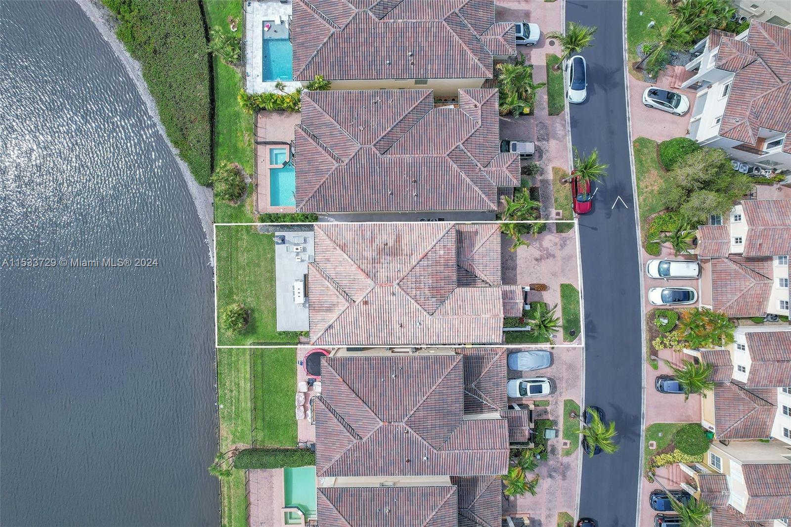 3226 211th Ter, Aventura, Florida 33180, 4 Bedrooms Bedrooms, ,3 BathroomsBathrooms,Residential Lease,For Rent,AVENTURA LAKES - PHASE II,211th Ter,A11533729