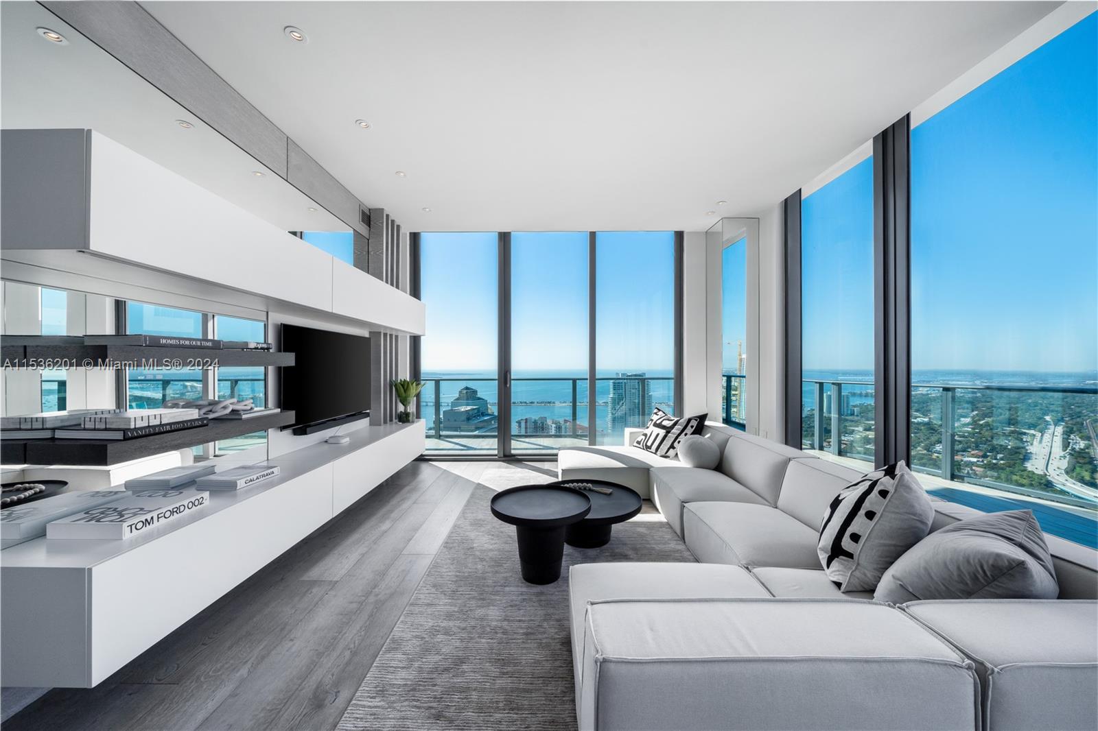 1300 Miami Ave, Miami, Florida 33130, 4 Bedrooms Bedrooms, ,3 BathroomsBathrooms,Residential Lease,For Rent,SLS Brickell,Miami Ave,A11536201