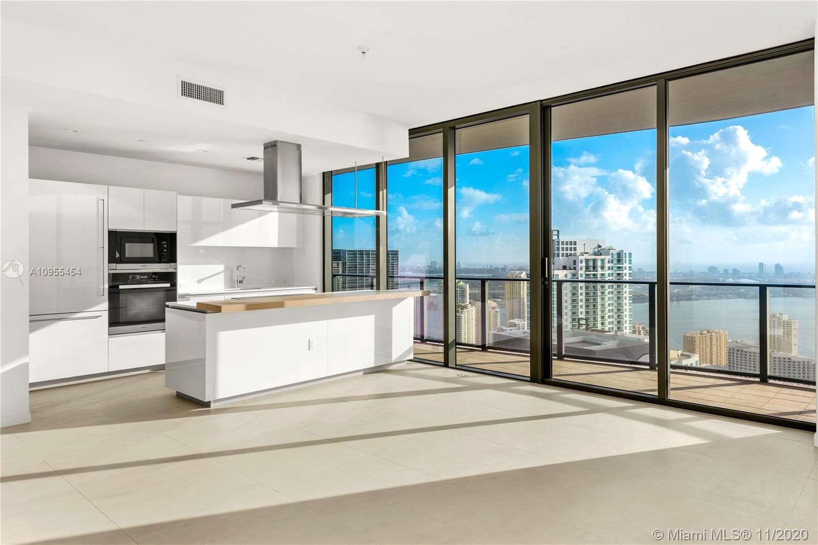1000 Brickell Plaza, Miami, Florida 33131, 3 Bedrooms Bedrooms, ,3 BathroomsBathrooms,Residential,Sold,Brickell Flatiron,Brickell Plaza,A10955454