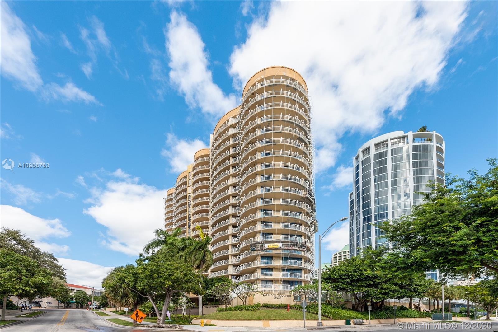2843 Bayshore Dr, Miami, Florida 33133, 3 Bedrooms Bedrooms, ,3 BathroomsBathrooms,Residential,Sold,GROVE TOWERS CONDO,Bayshore Dr,A10955753