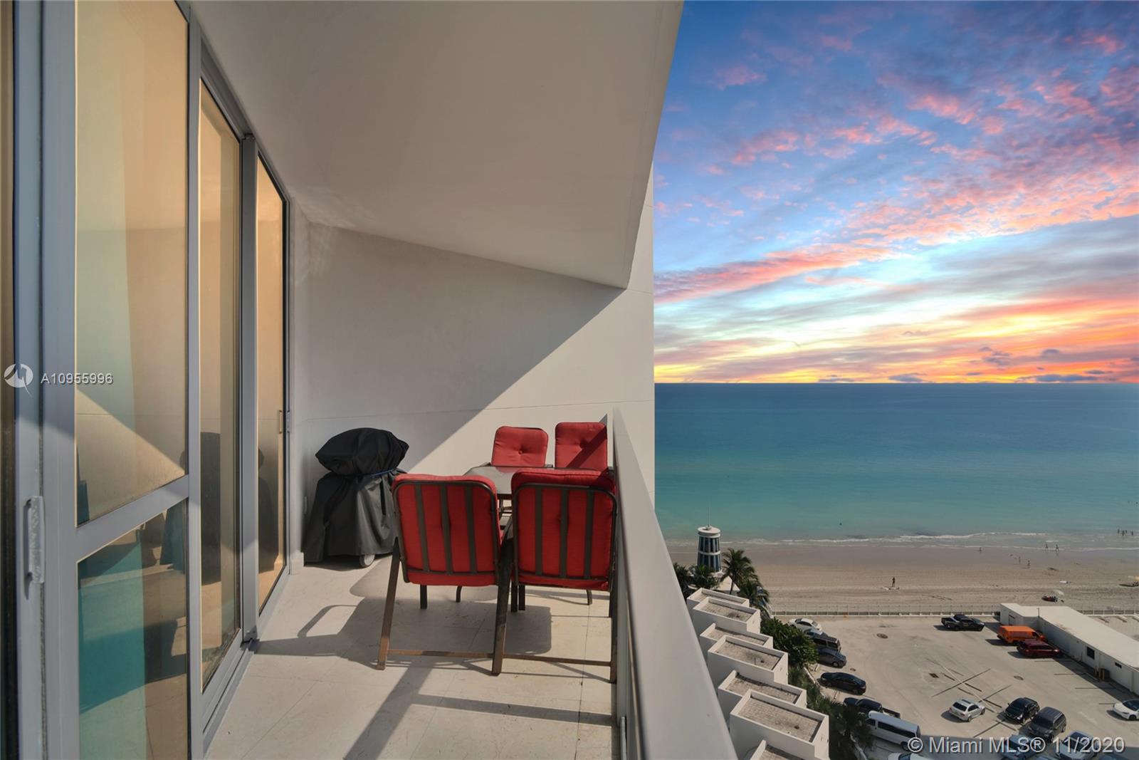 3101 Ocean Dr, Hollywood, Florida 33019, 3 Bedrooms Bedrooms, ,3 BathroomsBathrooms,Residential,Sold,OCEAN PALMS,Ocean Dr,A10955996