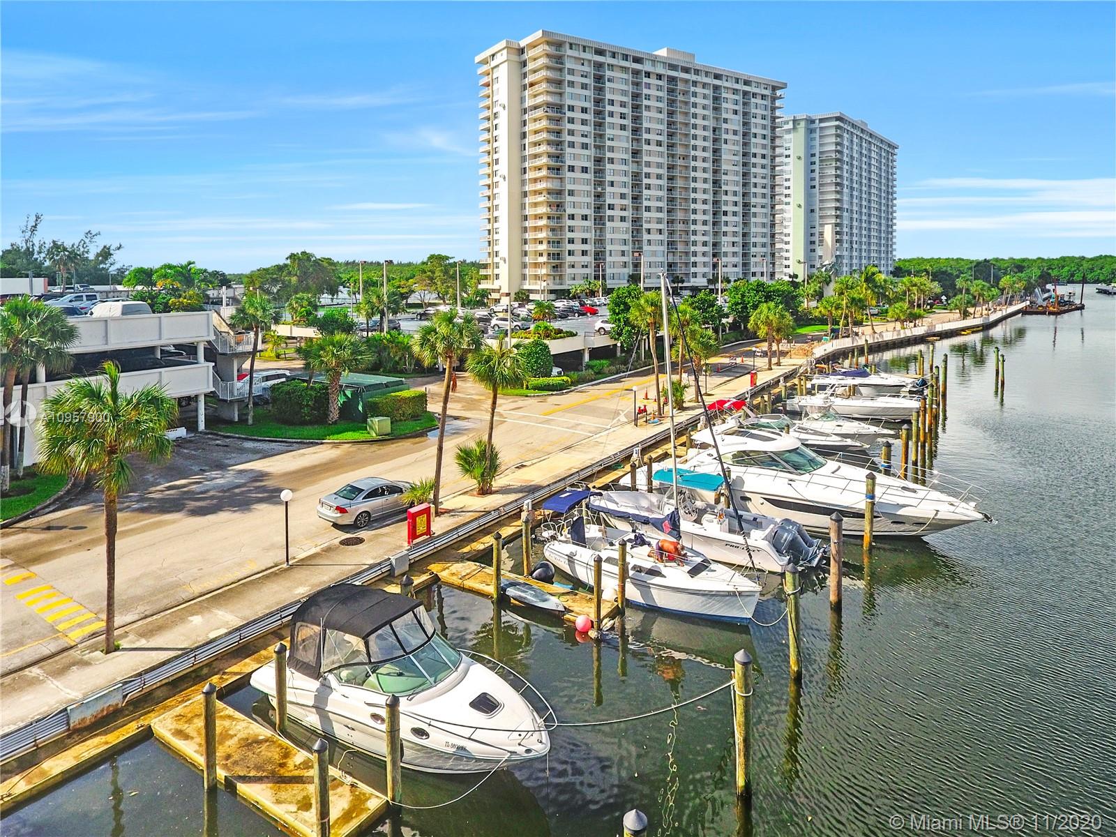 300 Bayview Dr, Sunny Isles Beach, Florida 33160, 2 Bedrooms Bedrooms, ,2 BathroomsBathrooms,Residential,Sold,ARLEN HOUSE CONDO,Bayview Dr,A10957900