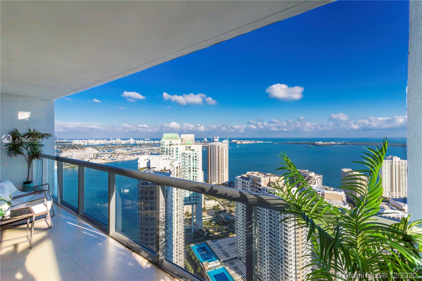 475 Brickell Ave, Miami, Florida 33131, 2 Bedrooms Bedrooms, ,2 BathroomsBathrooms,Residential,Sold,Icon Brickell Tower 1,Brickell Ave,A10963254