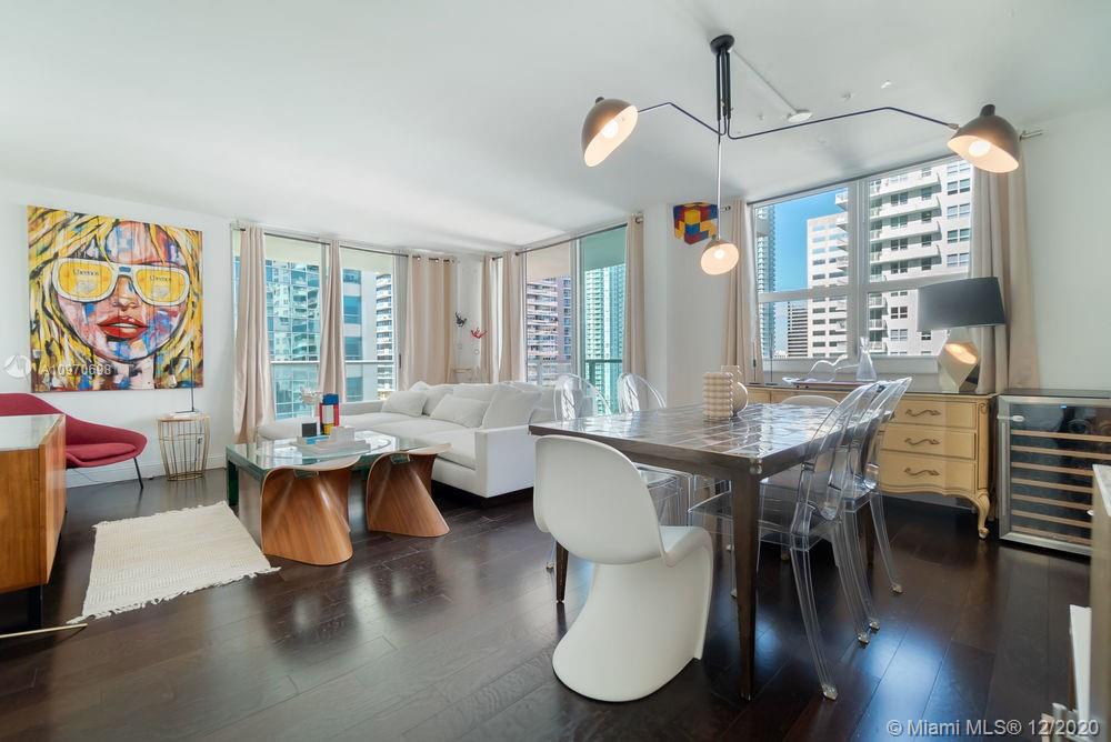 1155 Brickell Bay Dr, Miami, Florida 33131, 3 Bedrooms Bedrooms, ,2 BathroomsBathrooms,Residential,Sold,The Mark on Brickell,Brickell Bay Dr,A10970698