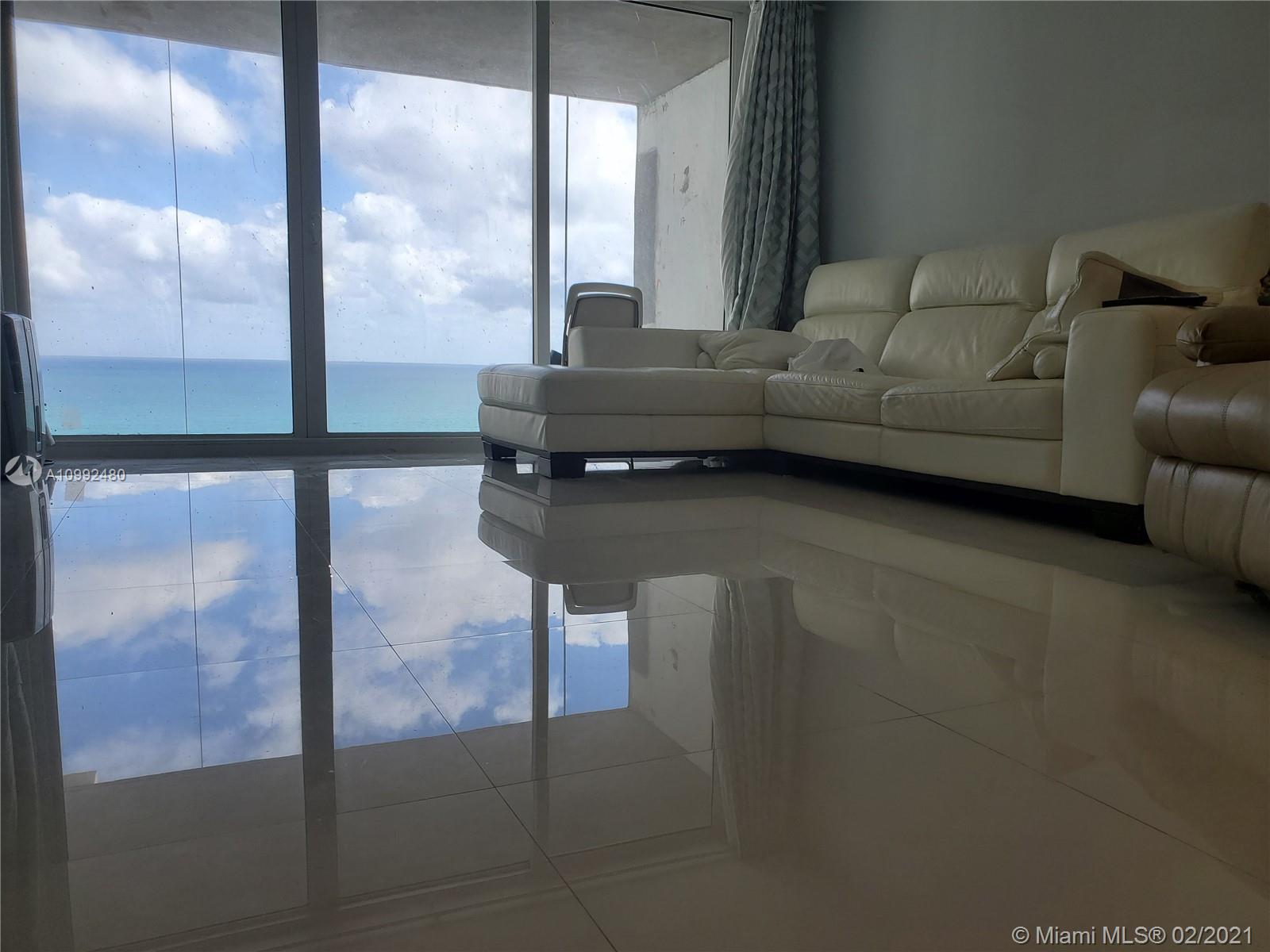 2030 Ocean Dr, Hallandale Beach, Florida 33009, 1 Bedroom Bedrooms, ,1 BathroomBathrooms,Residential,Sold,Parker Plaza,Ocean Dr,A10992480