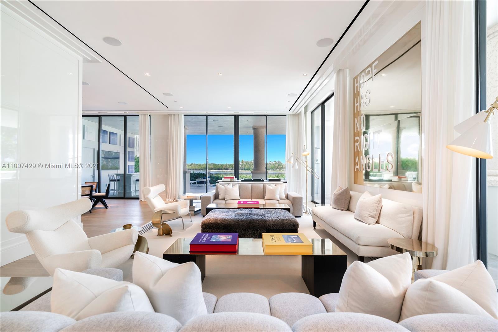 6800 Fisher Island Dr, Miami Beach, Florida 33109, 4 Bedrooms Bedrooms, ,4 BathroomsBathrooms,Residential,Sold,PALAZZO DELLA LUNA,Fisher Island Dr,A11007429