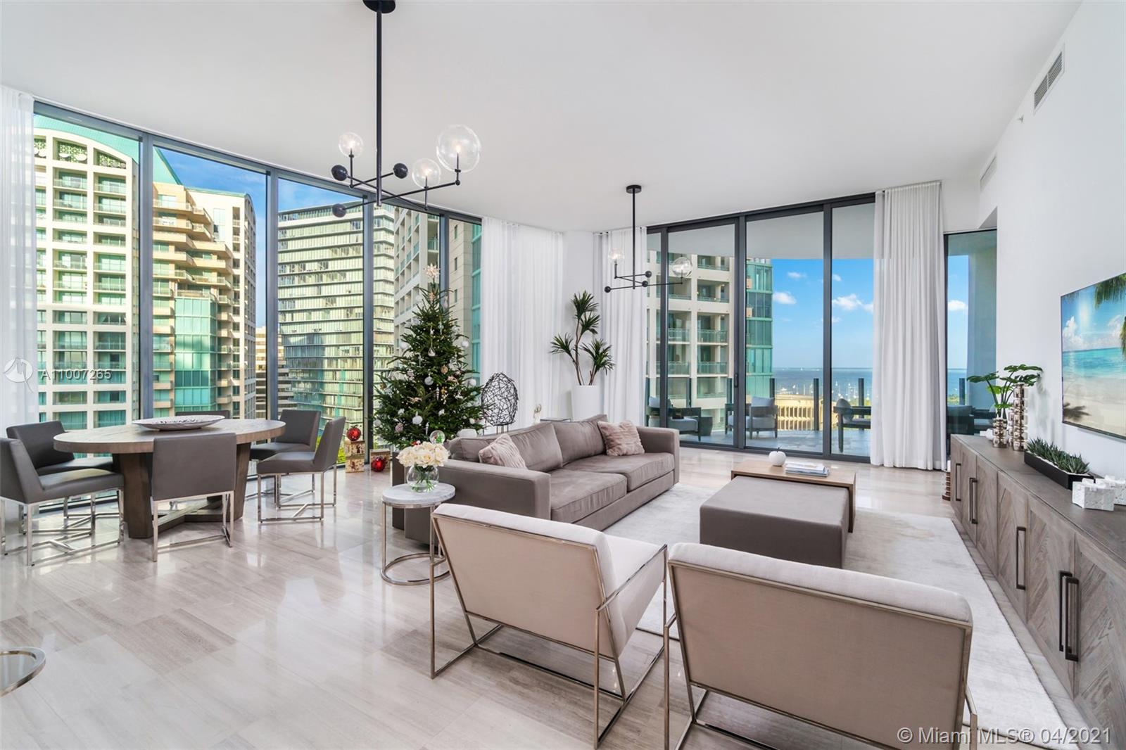 2821 Bayshore Dr, Miami, Florida 33133, 3 Bedrooms Bedrooms, ,3 BathroomsBathrooms,Residential,Sold,TWO PARK GROVE CONDO,Bayshore Dr,A11007265