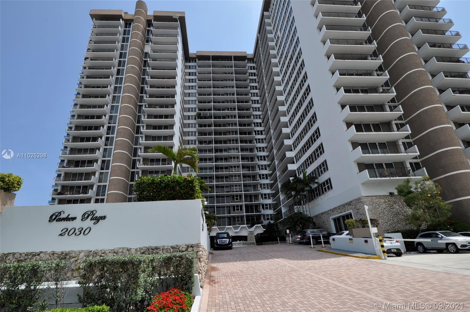 2030 Ocean Dr, Hallandale Beach, Florida 33009, 3 Bedrooms Bedrooms, ,2 BathroomsBathrooms,Residential,Sold,Parker Plaza,Ocean Dr,A11025298