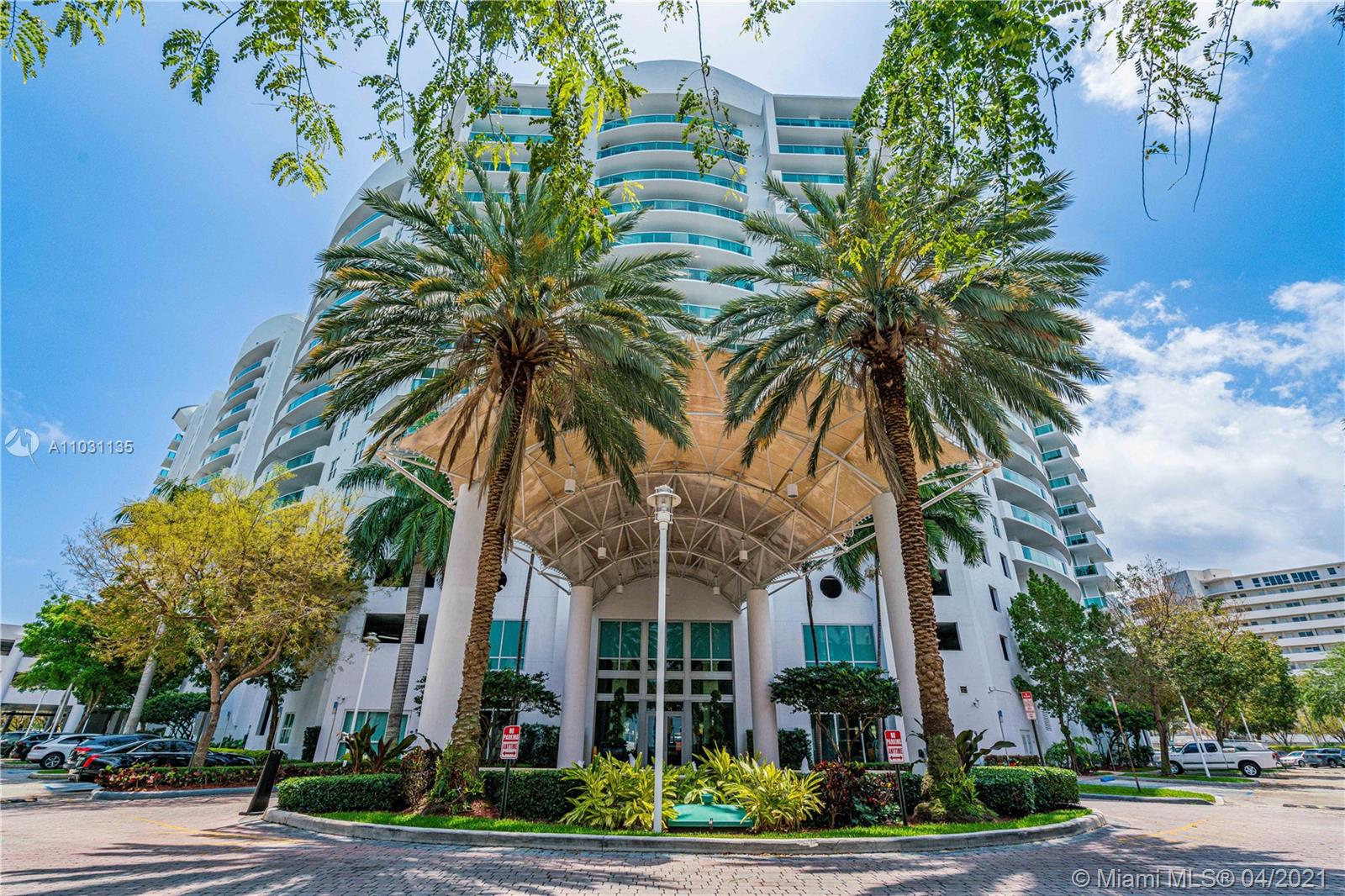 7900 Harbor Island Dr, North Bay Village, Florida 33141, 2 Bedrooms Bedrooms, ,2 BathroomsBathrooms,Residential,Sold,360 Condo,Harbor Island Dr,A11031135