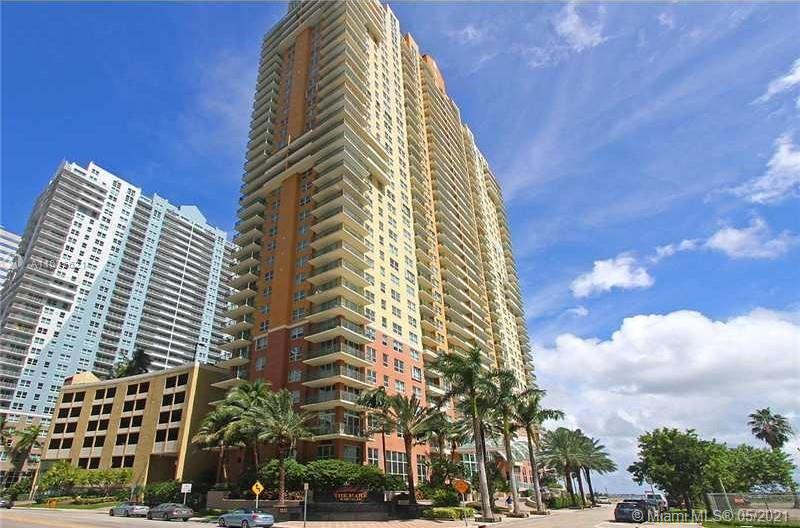 1155 Brickell Bay Dr, Miami, Florida 33131, 2 Bedrooms Bedrooms, ,2 BathroomsBathrooms,Residential,Sold,The Mark on Brickell,Brickell Bay Dr,A11035621