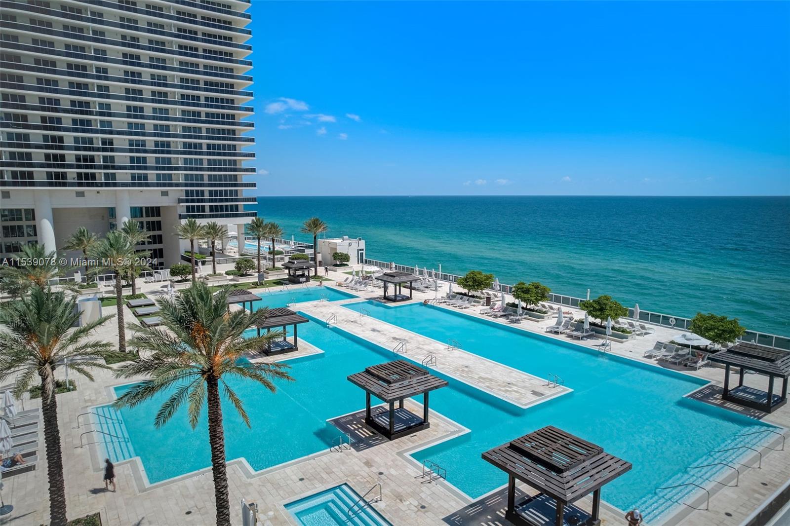 1830 Ocean Dr, Hallandale Beach, Florida 33009, 1 Bedroom Bedrooms, ,2 BathroomsBathrooms,Residential Lease,For Rent,BEACH CLUB TWO CONDO,Ocean Dr,A11539078