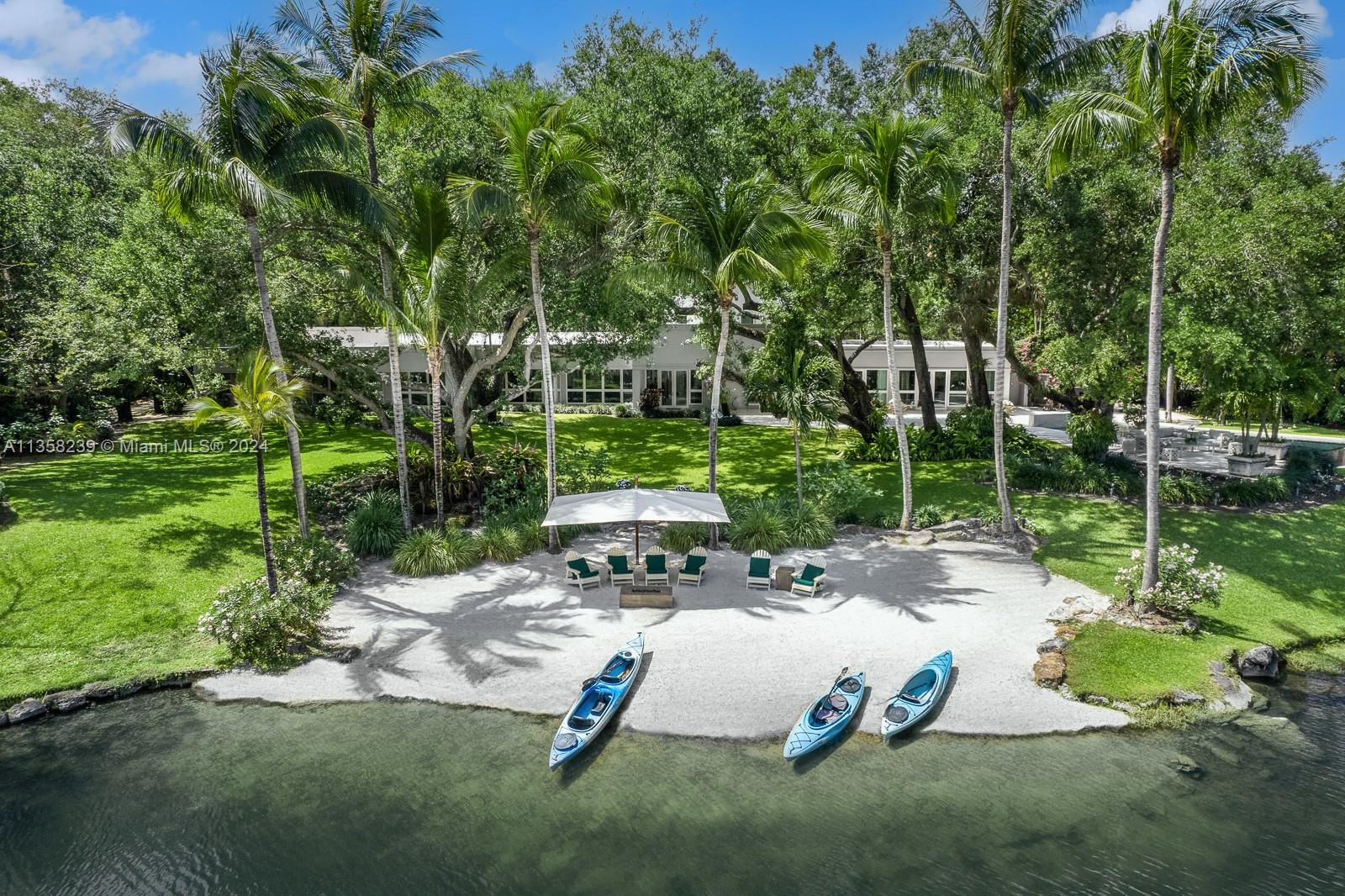10201 Sabal Palm Ave, Coral Gables, Florida 33156, 5 Bedrooms Bedrooms, ,5 BathroomsBathrooms,Residential,For Sale,SNAPPER CREEK LAKES SUB,Sabal Palm Ave,A11358239