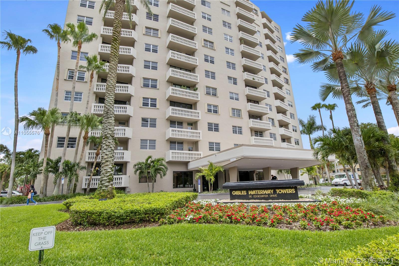 90 Edgewater Dr, Coral Gables, Florida 33133, 1 Bedroom Bedrooms, ,1 BathroomBathrooms,Residential,Sold,Gables Waterway Towers,Edgewater Dr,A11055576
