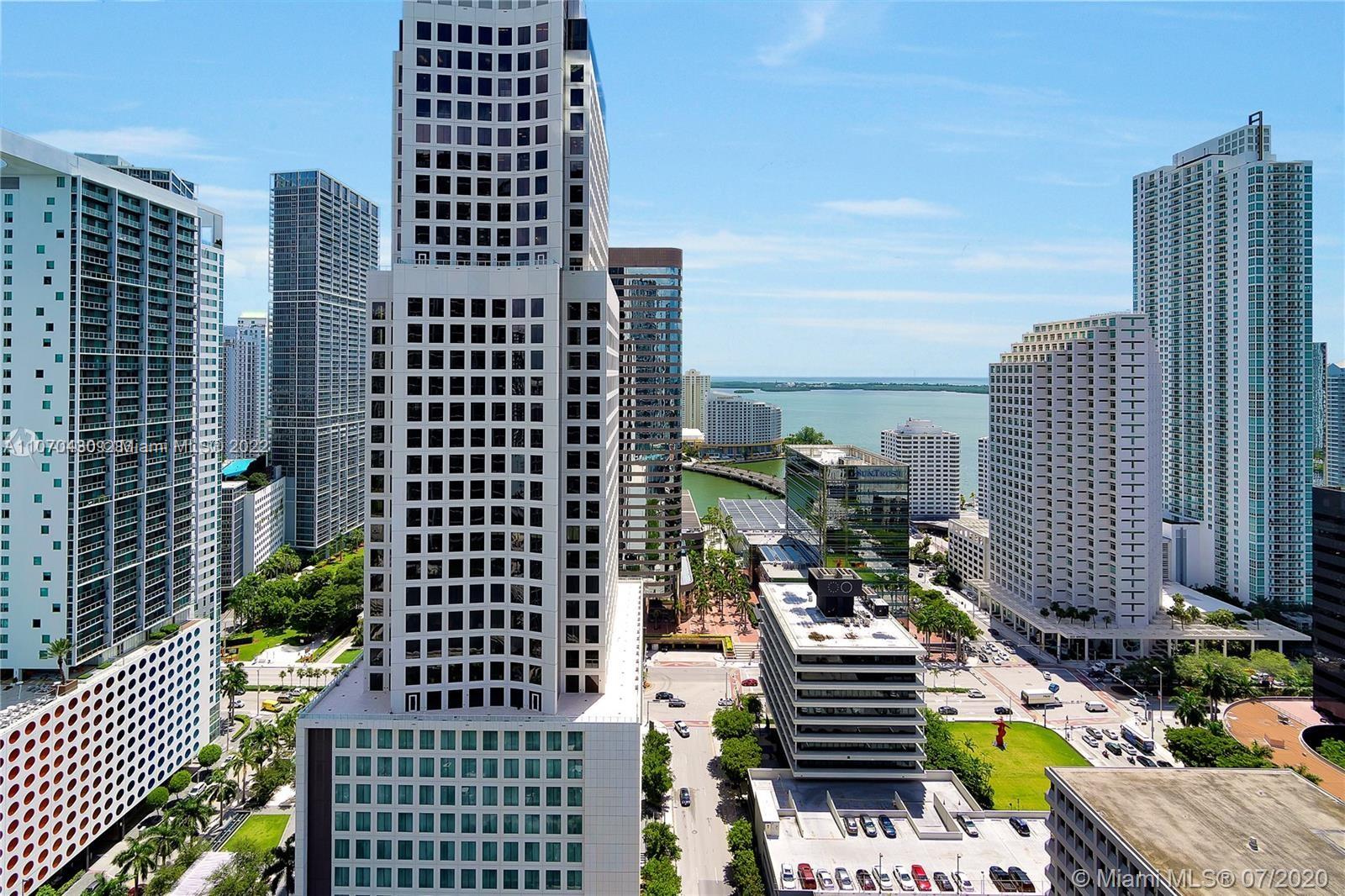 68 6th St, Miami, Florida 33131, 2 Bedrooms Bedrooms, ,2 BathroomsBathrooms,Residential,Sold,REACH CONDO,6th St,A11070430