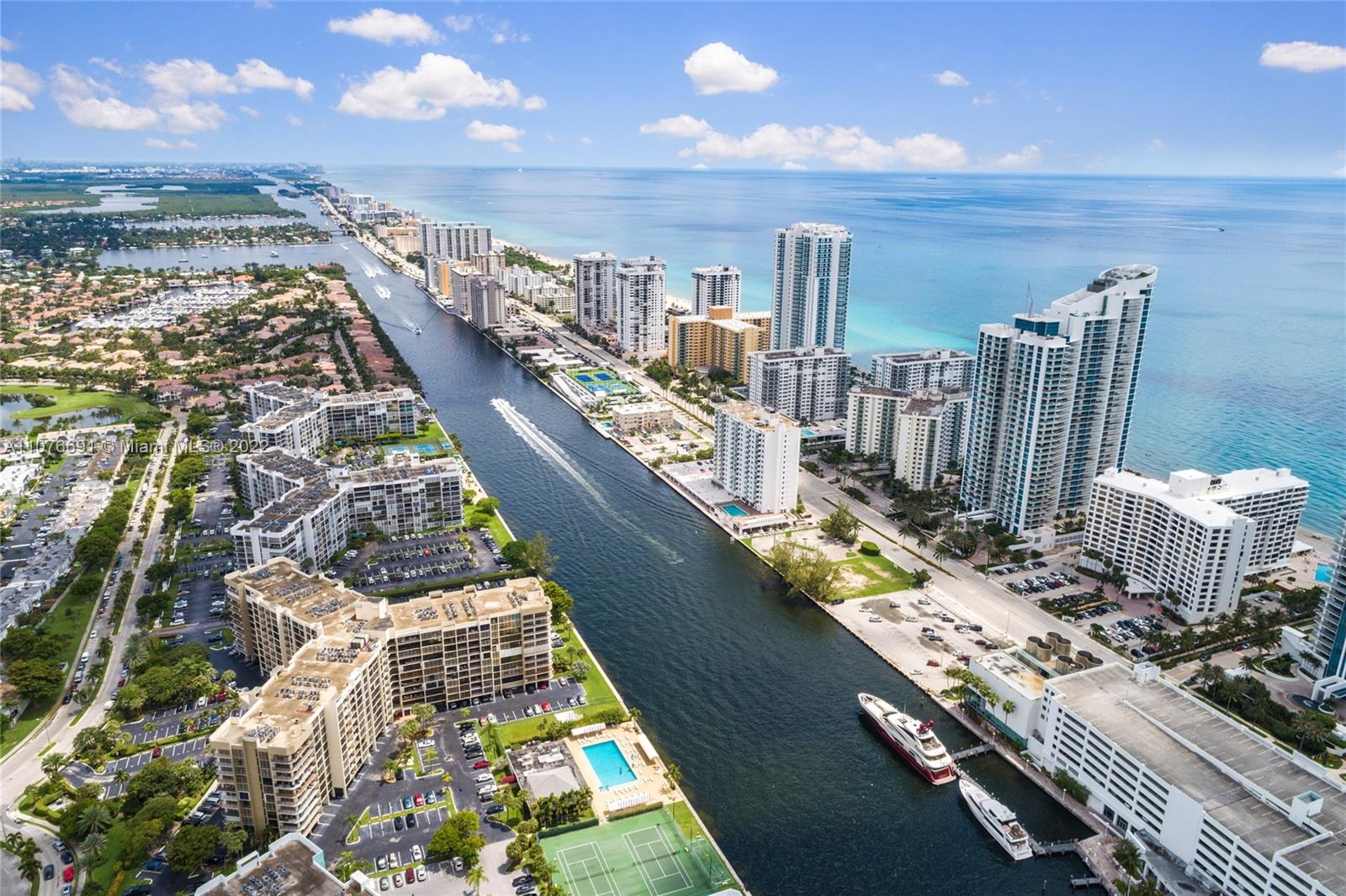 600 Parkview Dr, Hallandale Beach, Florida 33009, 1 Bedroom Bedrooms, ,1 BathroomBathrooms,Residential,Sold,Towers of Oceanview South,Parkview Dr,A11076691