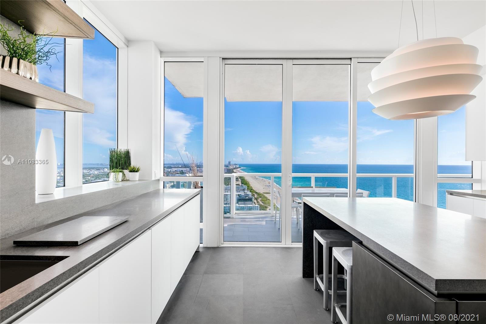 50 Pointe Dr, Miami Beach, Florida 33139, 4 Bedrooms Bedrooms, ,4 BathroomsBathrooms,Residential,Sold,Continuum On South Beach,Pointe Dr,A11083365