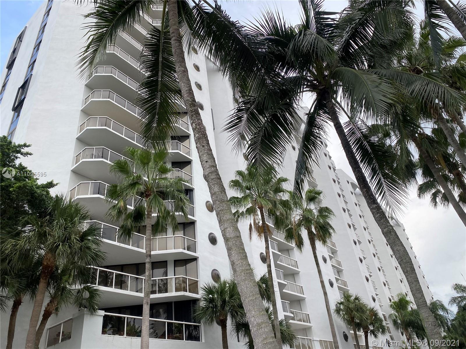 3610 Yacht Club Dr, Aventura, Florida 33180, 3 Bedrooms Bedrooms, ,2 BathroomsBathrooms,Residential,Sold,PORTSVIEW CONDOMINIUM,Yacht Club Dr,A11095595