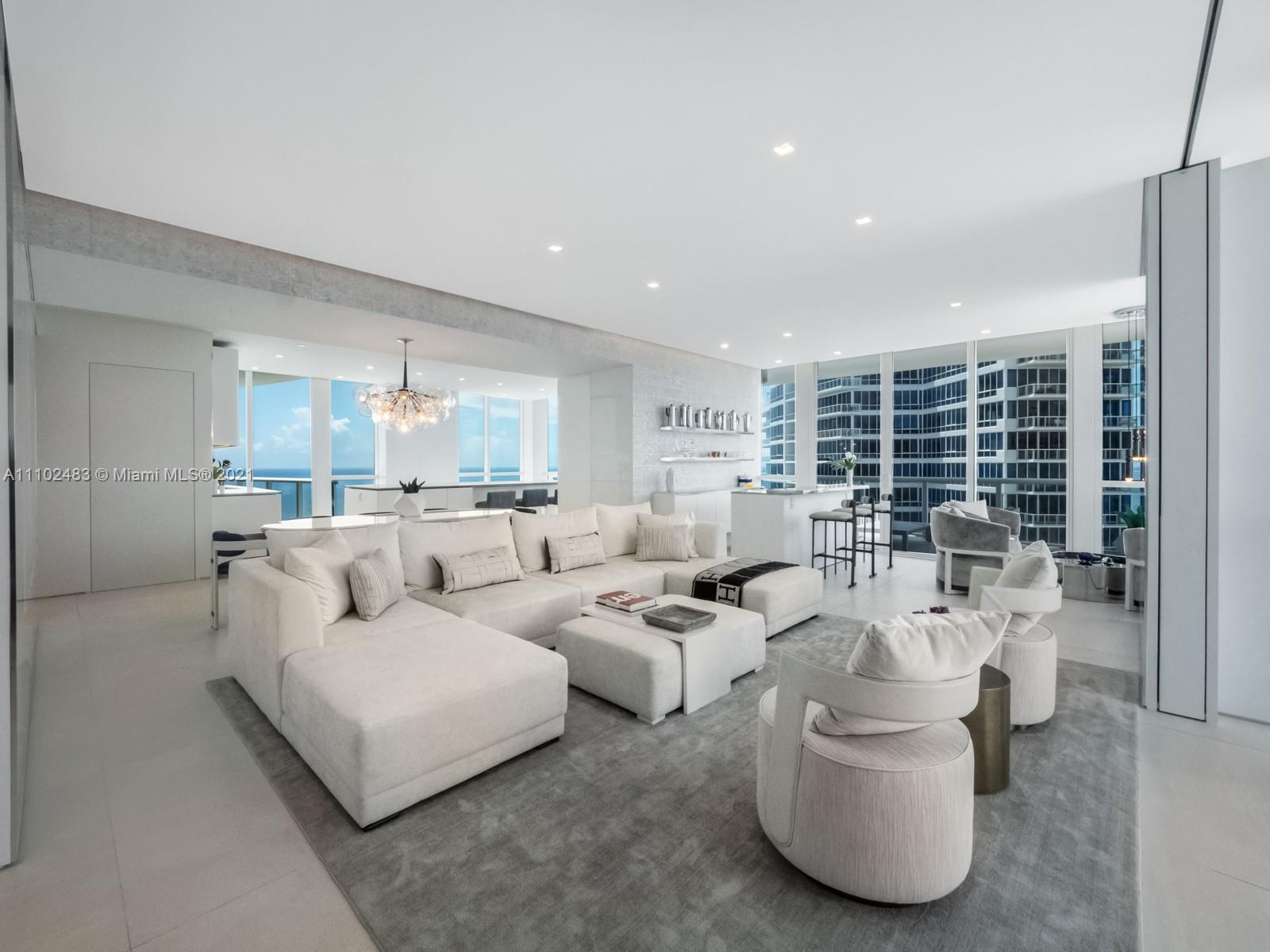 50 Pointe Dr, Miami Beach, Florida 33139, 3 Bedrooms Bedrooms, ,3 BathroomsBathrooms,Residential,Sold,Continuum South Beach,Pointe Dr,A11102483