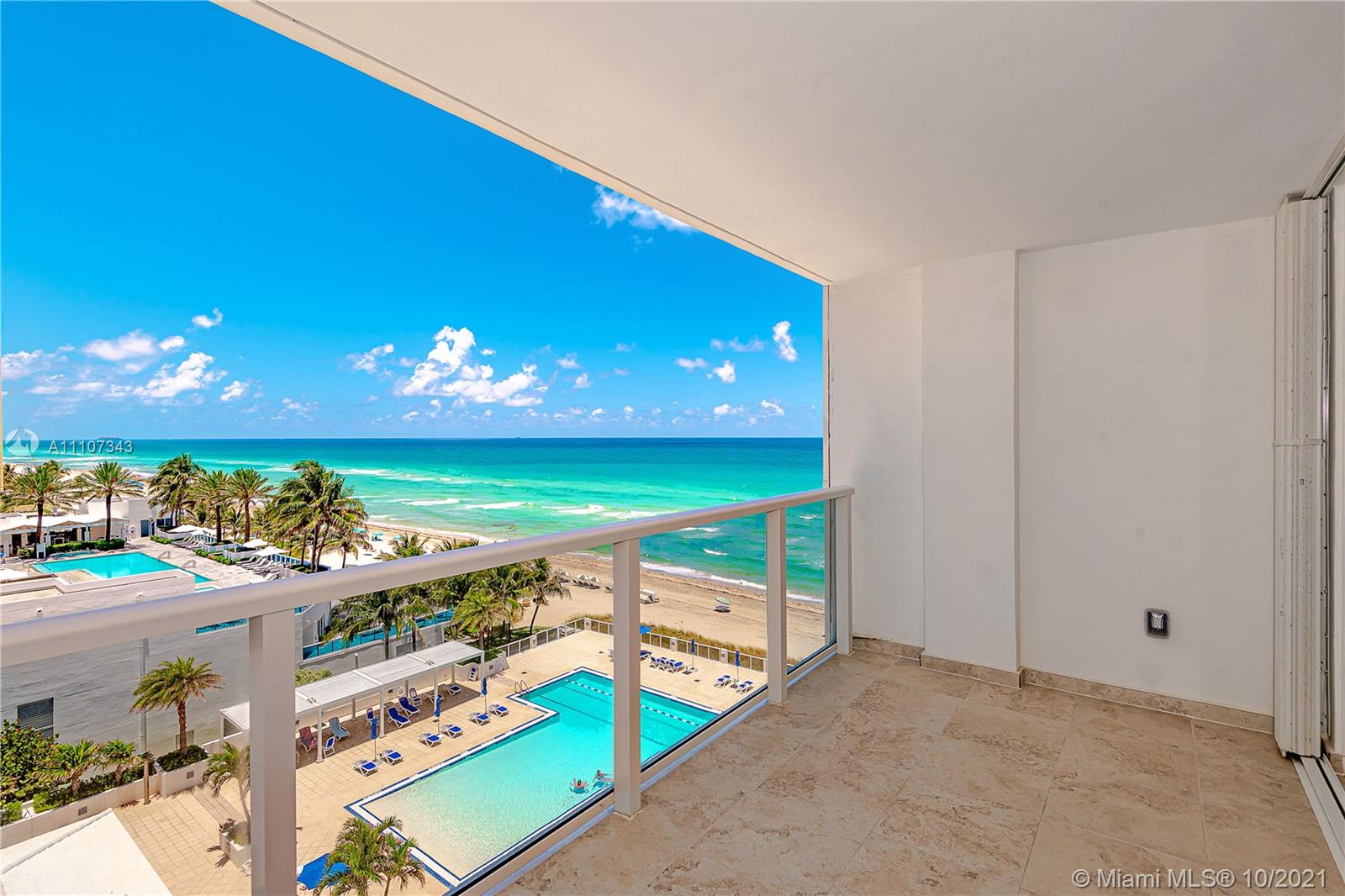 2751 Ocean Dr, Hollywood, Florida 33019, 2 Bedrooms Bedrooms, ,2 BathroomsBathrooms,Residential,Sold,AQUARIUS,Ocean Dr,A11107343