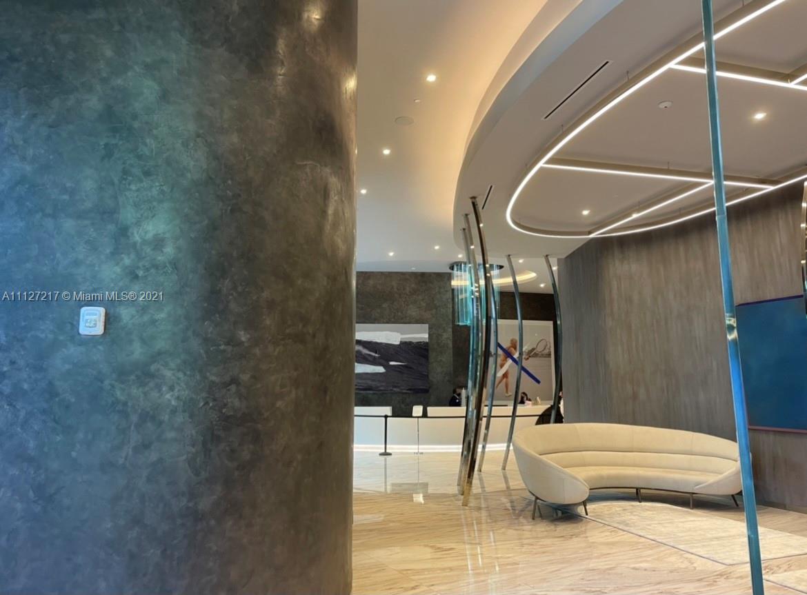 1000 Brickell Plz, Miami, Florida 33131, 1 Bedroom Bedrooms, ,2 BathroomsBathrooms,Residential,Sold,Brickell Flatiron,Brickell Plz,A11127217